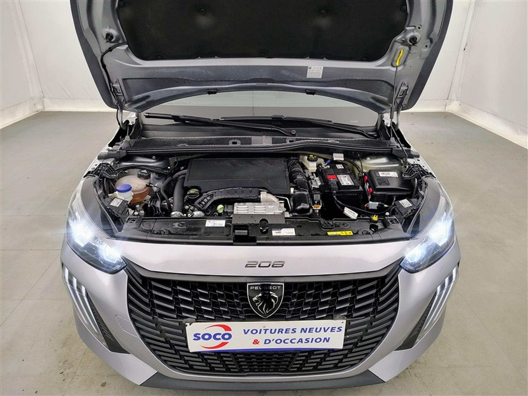 Peugeot 208 1.2i PureTech 100Cv Style NAVI / CARPLAY / PDC (2025) - Photo 19
