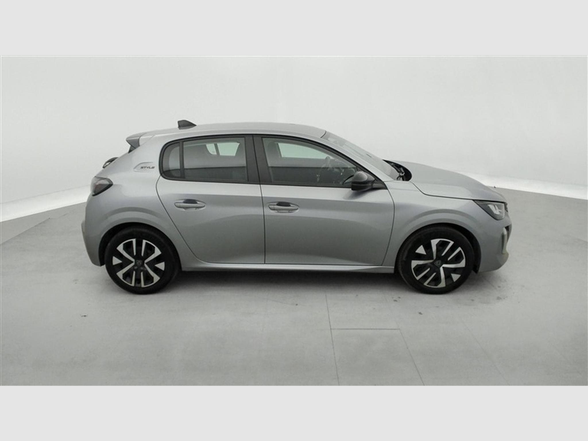 Peugeot 208 1.2i PureTech 100Cv Style NAVI / CARPLAY / PDC (2025) - Photo 24