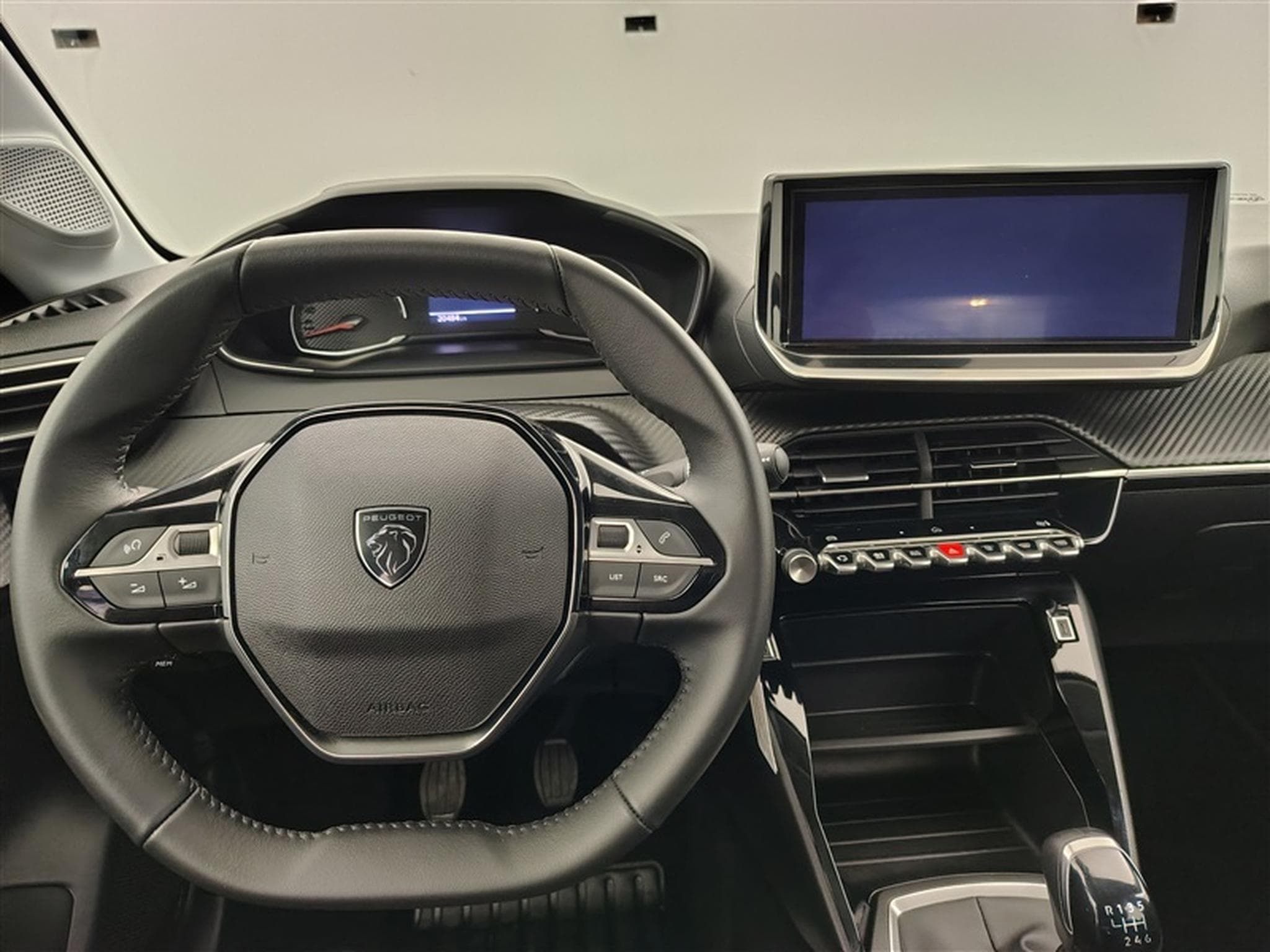 Peugeot 208 1.2i PureTech 100Cv Style NAVI / CARPLAY / PDC (2025) - Photo 9