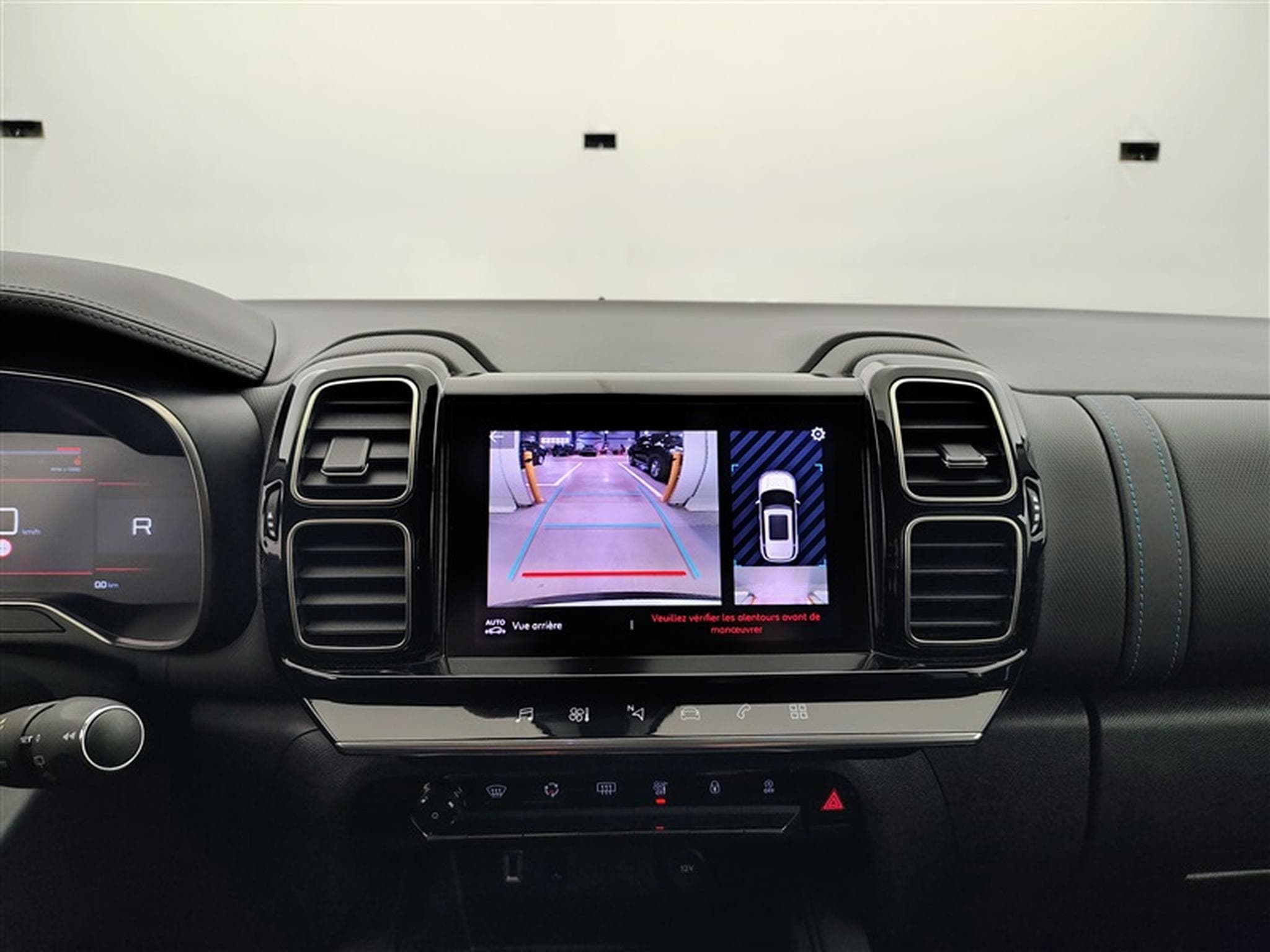 Citroen C5 Aircross 1.2 PureTech EAT8 C-Serie S-CUIR / CARPLAY / CAMERA (2023) - Photo 17