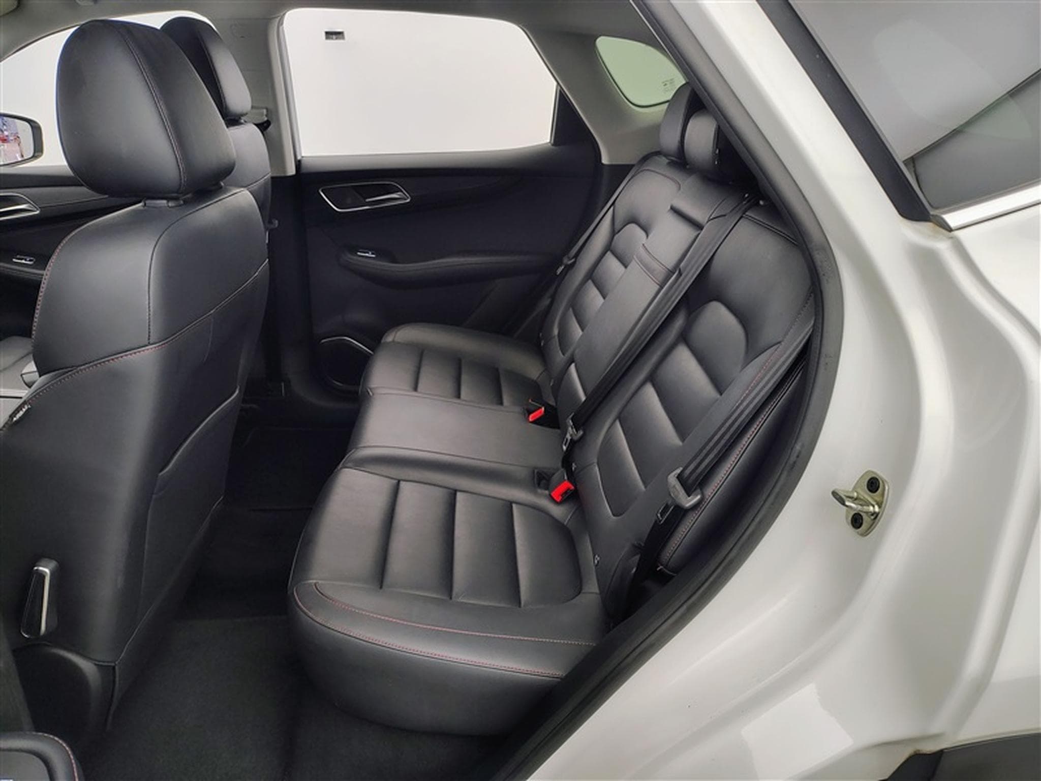 MG HS Facelift 1.5 T-GDi 160cv BVA Comfort NAVI / FULL LED / CUIR (2024) - Photo 13