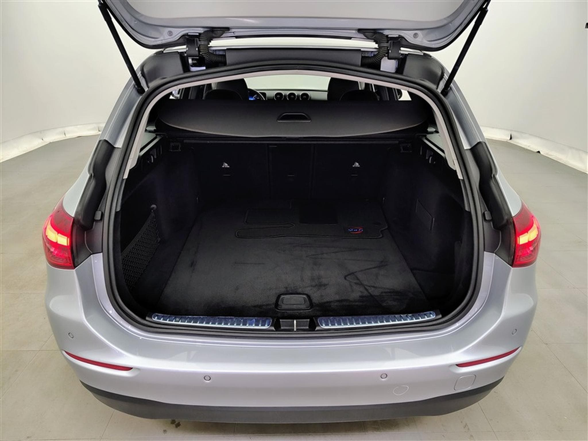 Mercedes C 180 1.5 MHEV Business Line...NAVI/FULL LED/JA17/PDC AV AR (2023) - Photo 14