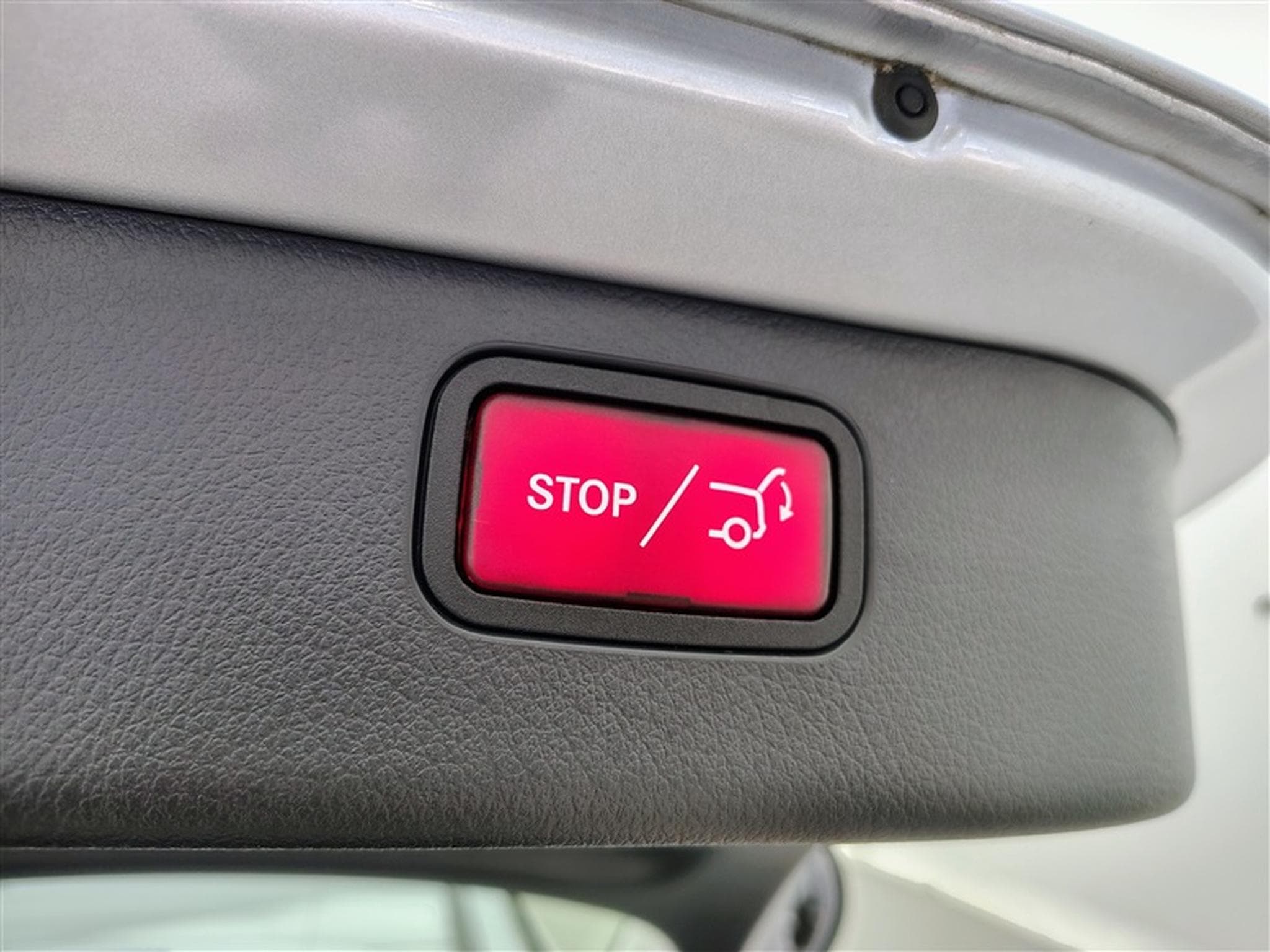 Mercedes C 180 1.5 MHEV Business Line...NAVI/FULL LED/JA17/PDC AV AR (2023) - Photo 19