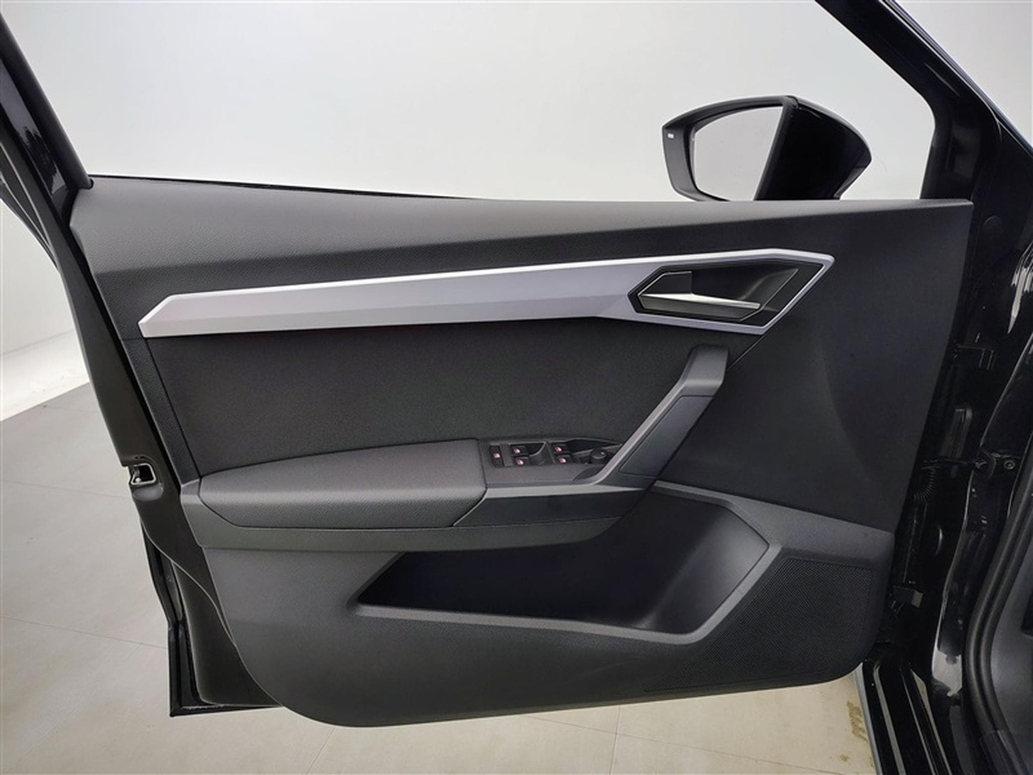 Seat Ibiza 1.0 TSI 115cv DSG FR NAVI / FULL LED / PDC AR / JA 16" (2025) - Photo 17