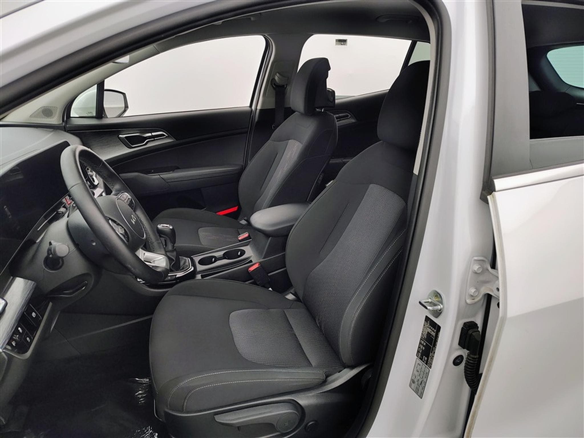 Kia Sportage 1.6 T-GDi AWD MHEV DCT (2022) - Photo 6