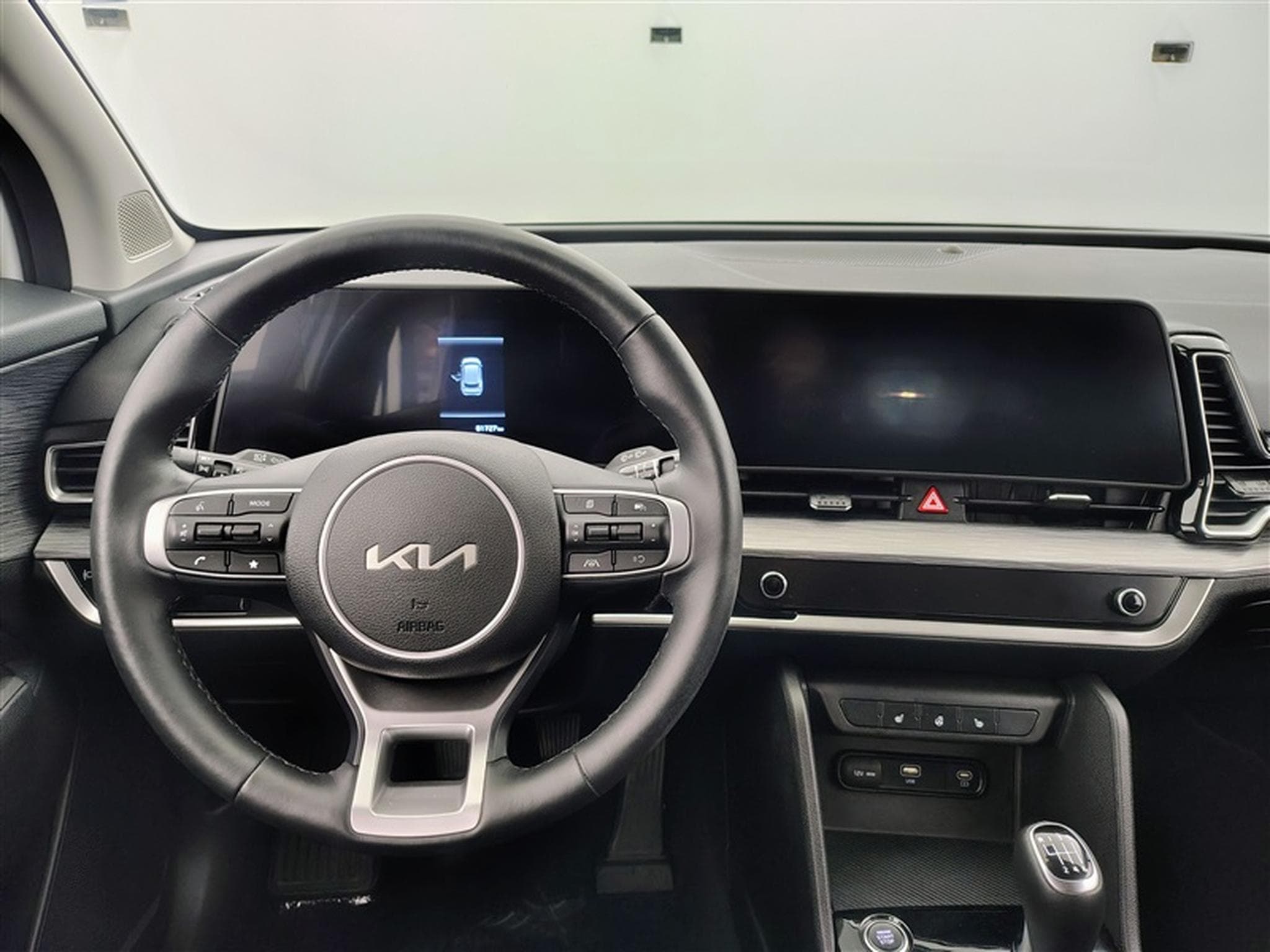Kia Sportage 1.6 T-GDi AWD MHEV DCT (2022) - Photo 8