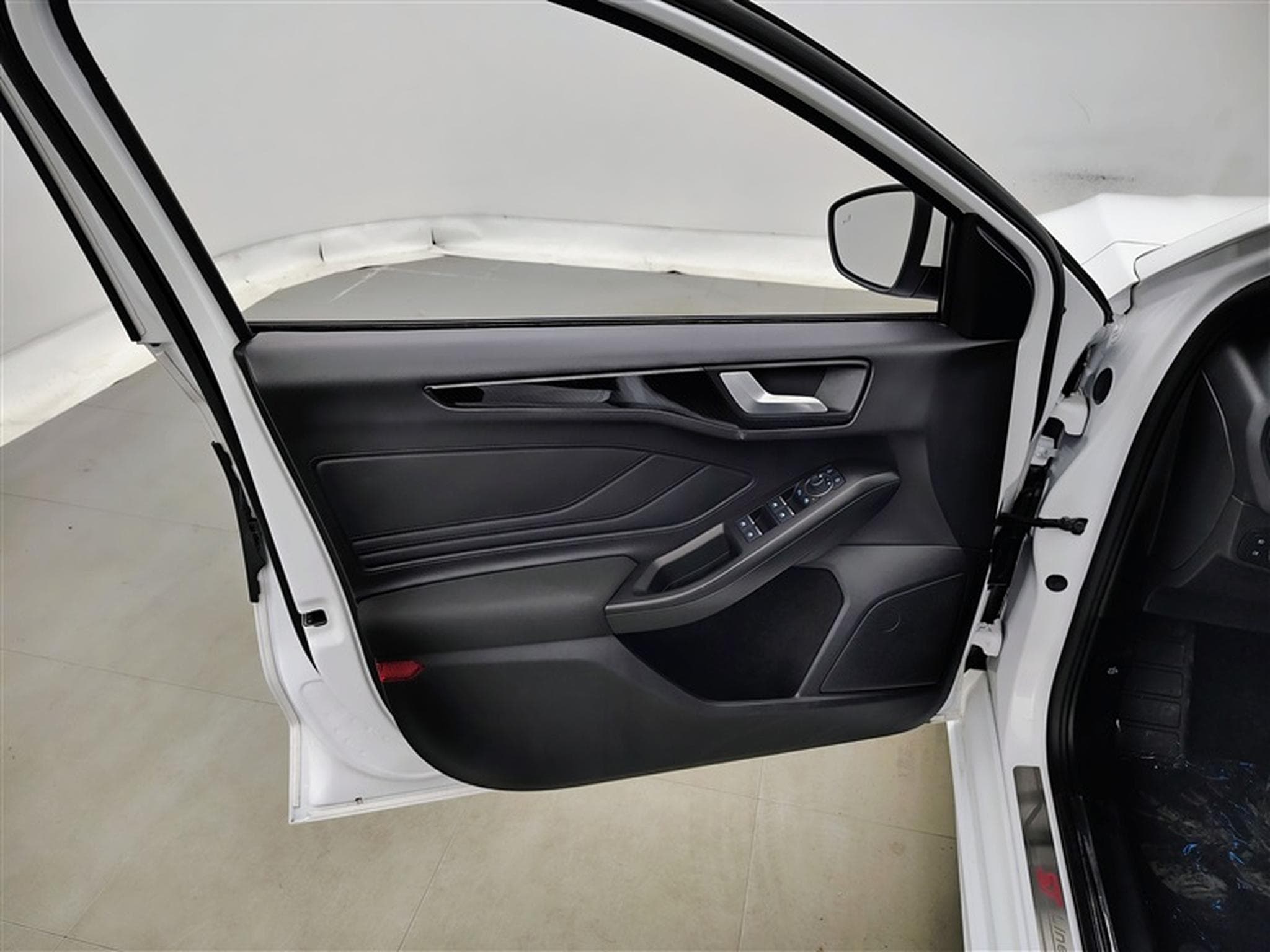 Ford Focus 1.0 EcoBoost 155Cv ST-Line Navi Cockpit / Led / PDC+Caméra (2024) - Photo 16