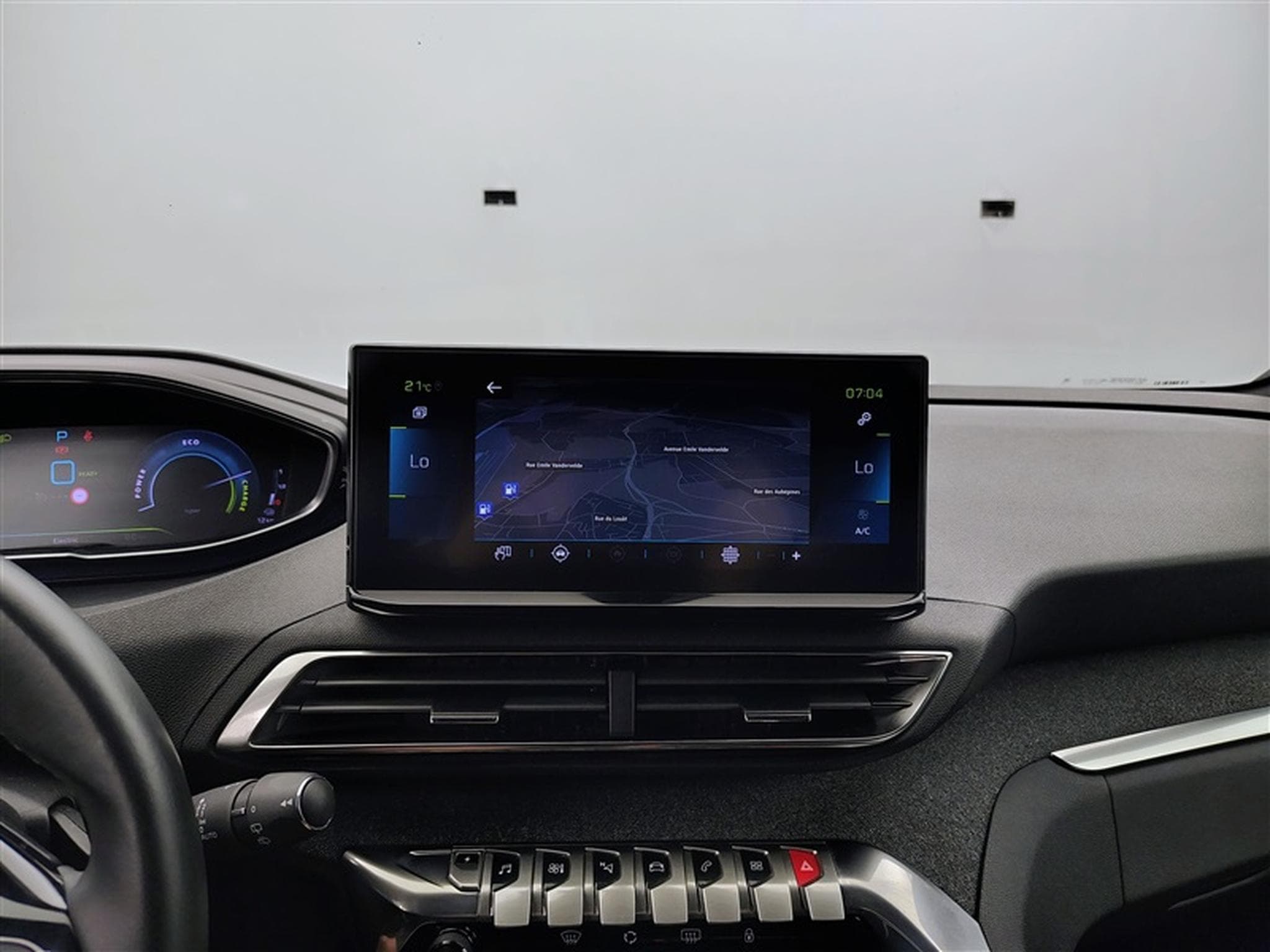 Peugeot 3008 1.6 Hybrid 225cv Allure NAVI / FULL LED / CAMERA / KEYLESS (2023) - Photo 11