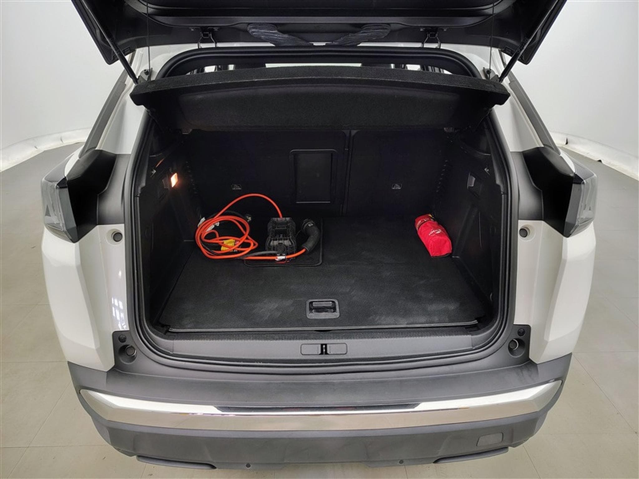 Peugeot 3008 1.6 Hybrid 225cv Allure NAVI / FULL LED / CAMERA / KEYLESS (2023) - Photo 14