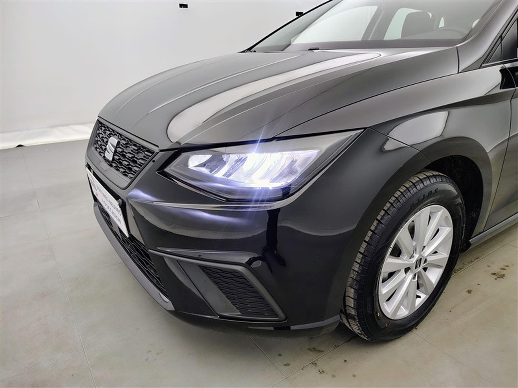 Seat Ibiza 1.0 TSI Style Led / Carplay / PDC (2024) - Photo 15