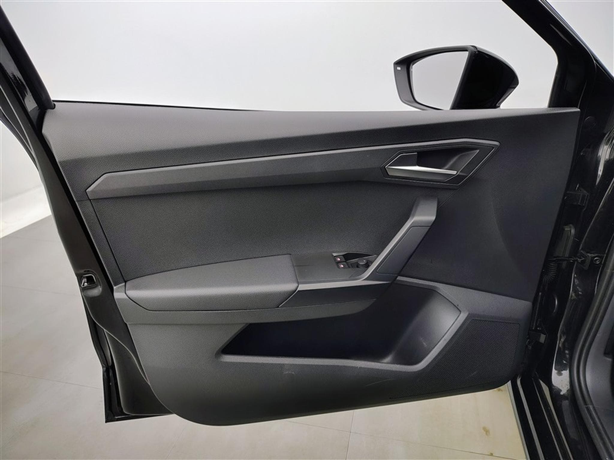 Seat Ibiza 1.0 TSI Style Led / Carplay / PDC (2024) - Photo 16