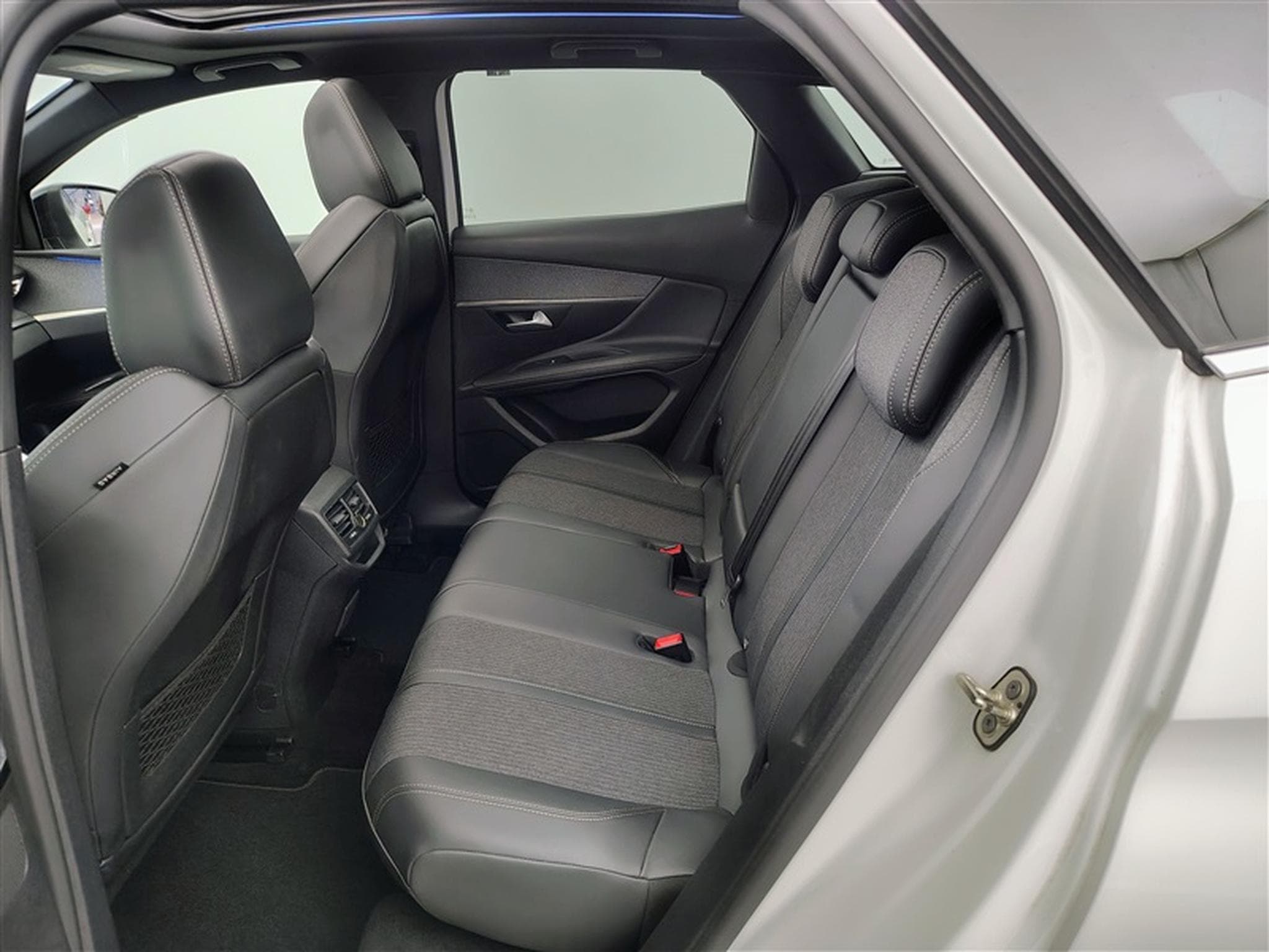 Peugeot 3008 1.2 PureTech GT Line (EU6.3) (2020) - Photo 12