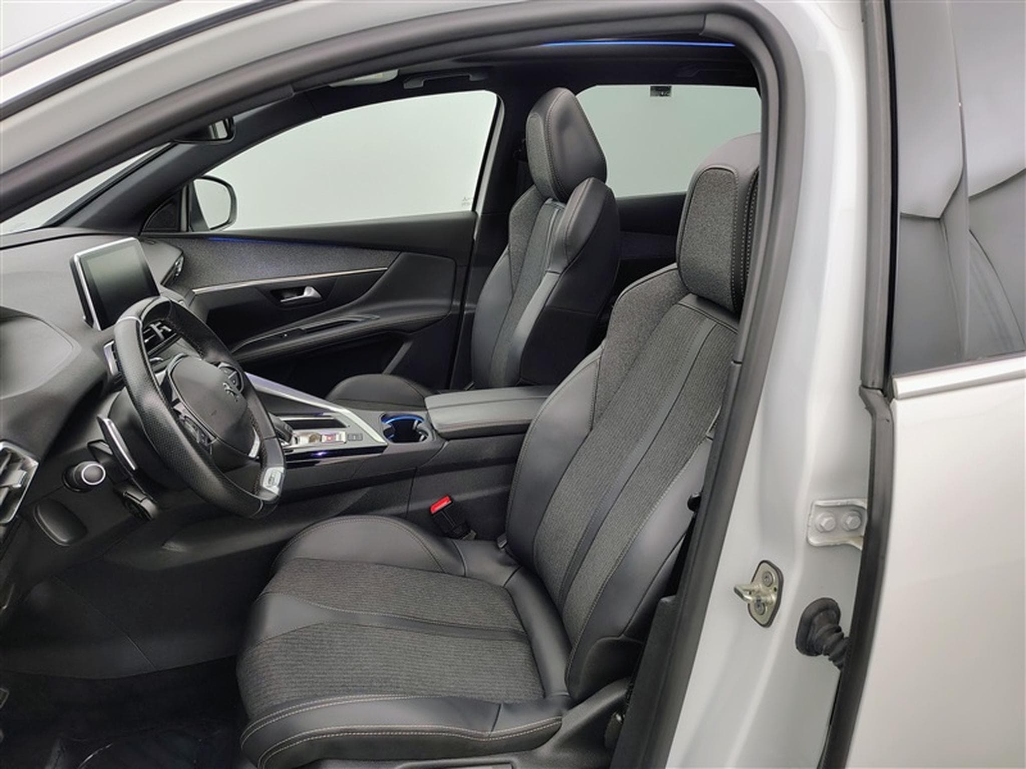 Peugeot 3008 1.2 PureTech GT Line (EU6.3) (2020) - Photo 7