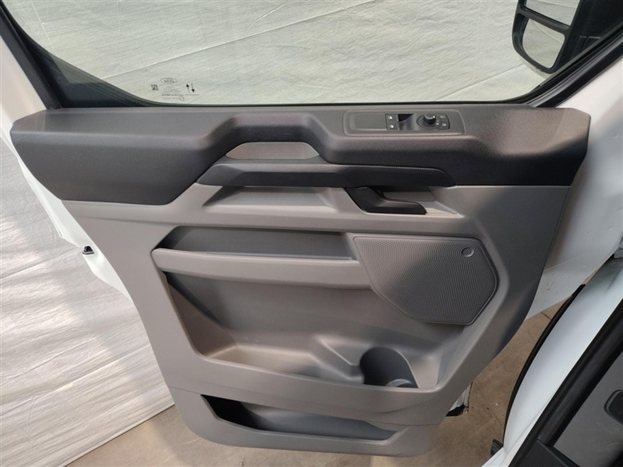 Ford Transit 2.0 TDCi L1H1 Limited CUIR/NAVI/FULL LED/PDC/CAMERA (2024) - Photo 15