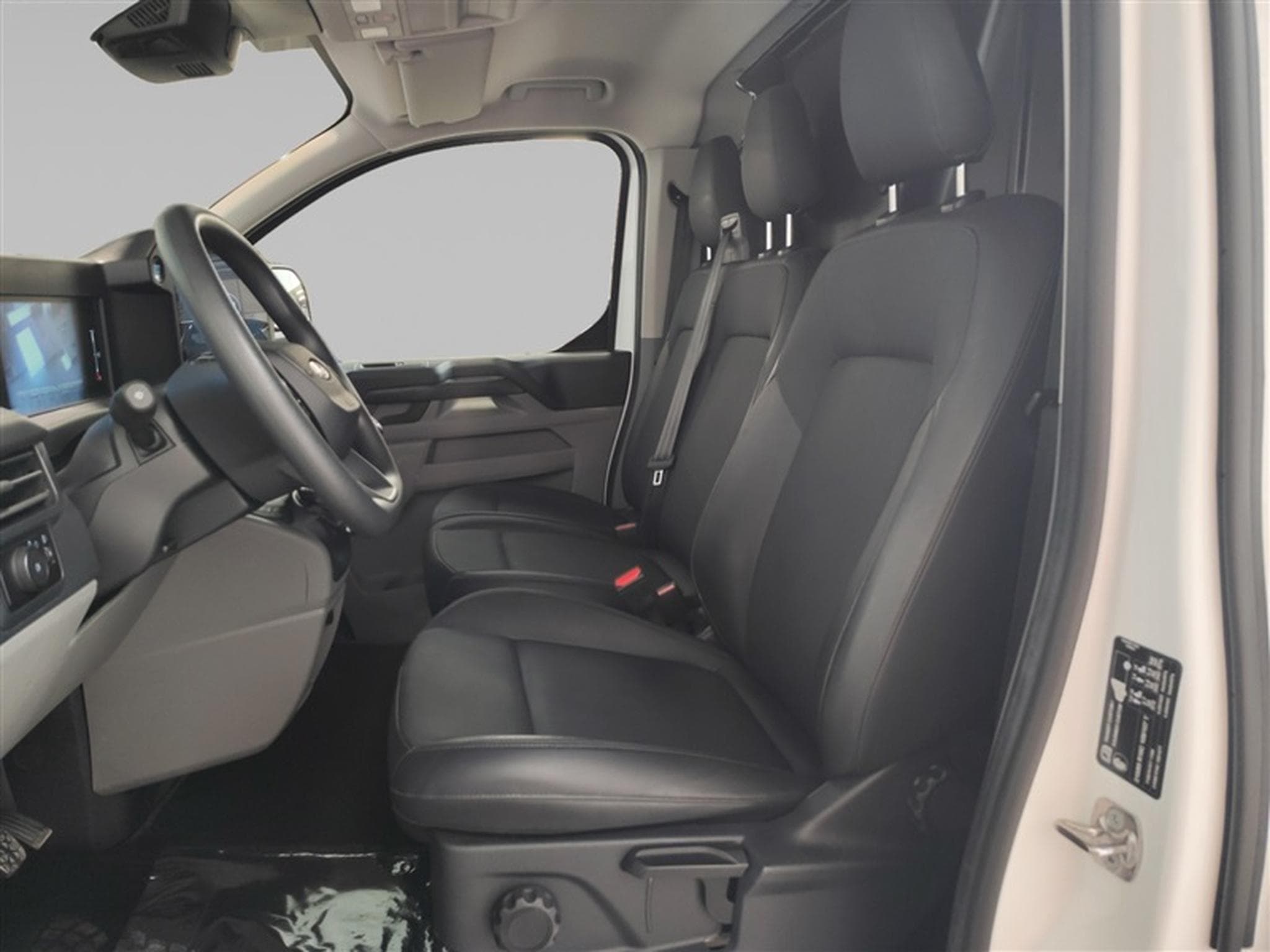 Ford Transit 2.0 TDCi L1H1 Limited CUIR/NAVI/FULL LED/PDC/CAMERA (2024) - Photo 7