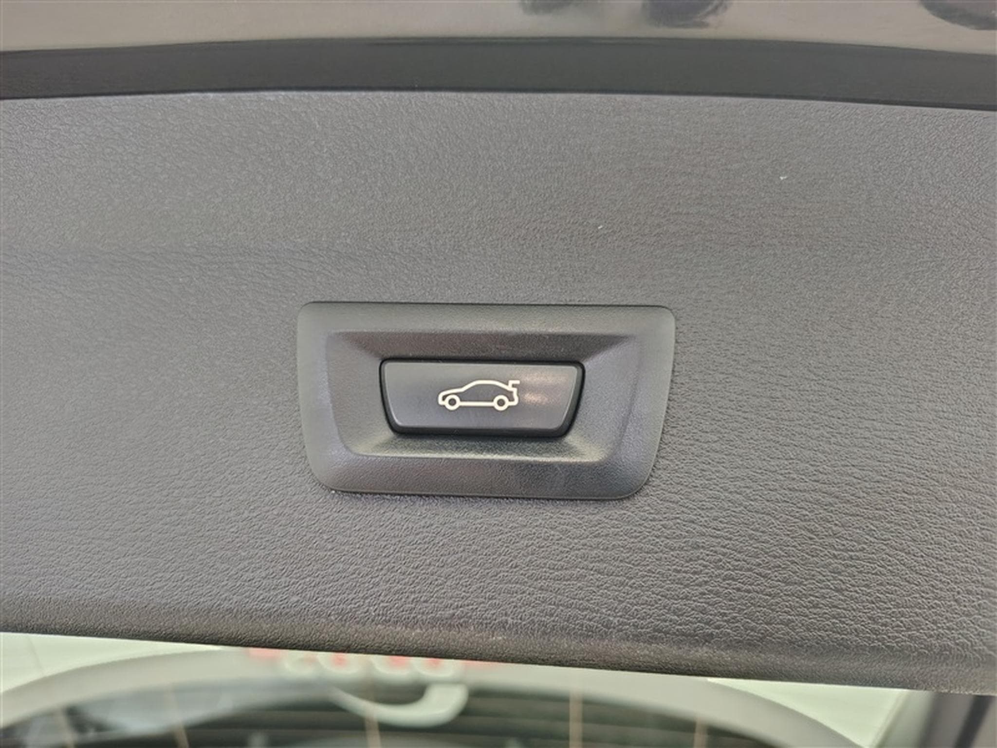 BMW X1 1.5iA sDrive18 Pack M S-CUIR / NAVI / FULL LED (2020) - Photo 19