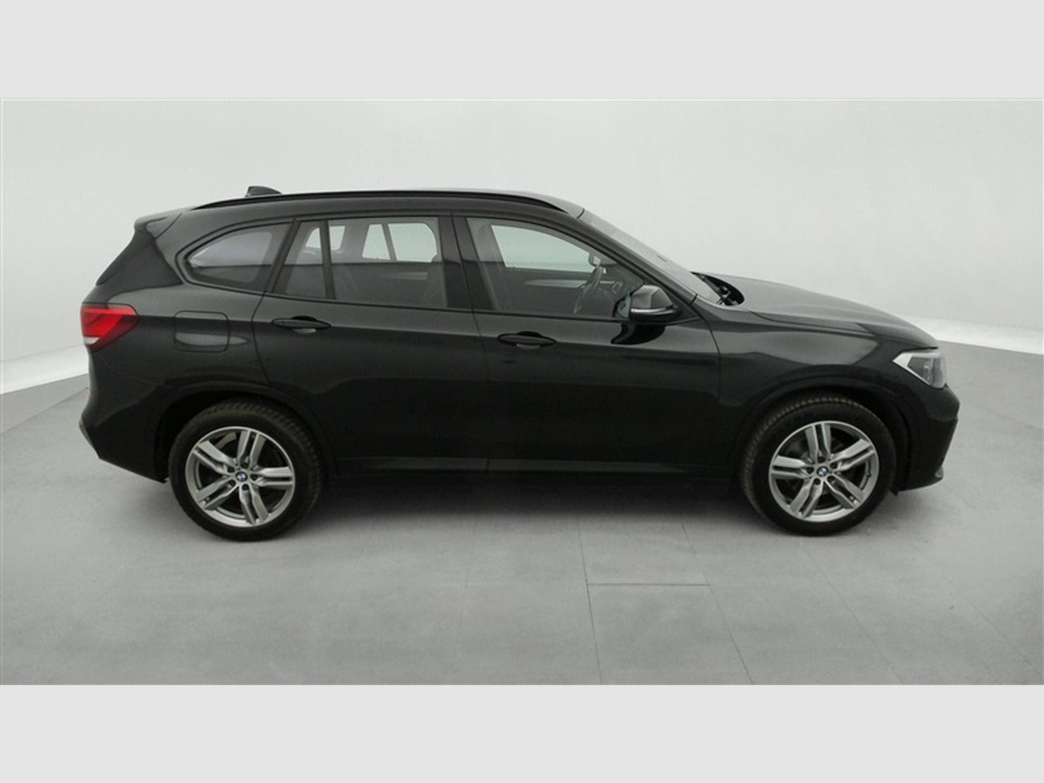 BMW X1 1.5iA sDrive18 Pack M S-CUIR / NAVI / FULL LED (2020) - Photo 24