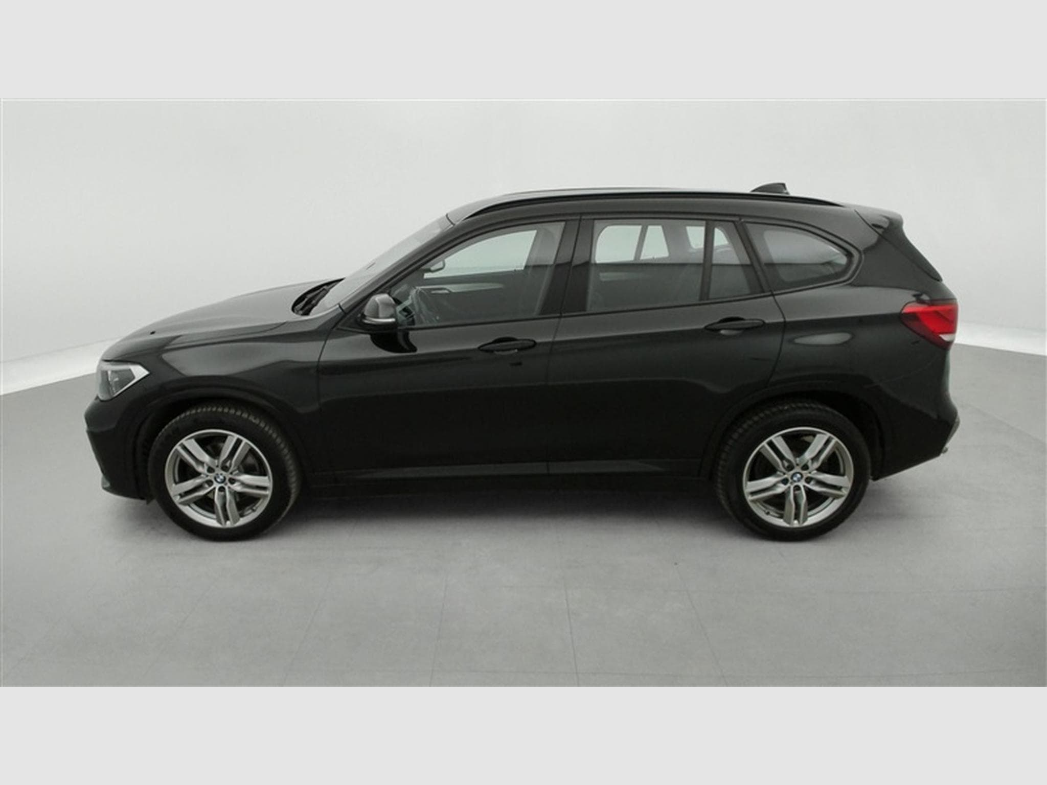 BMW X1 1.5iA sDrive18 Pack M S-CUIR / NAVI / FULL LED (2020) - Photo 3