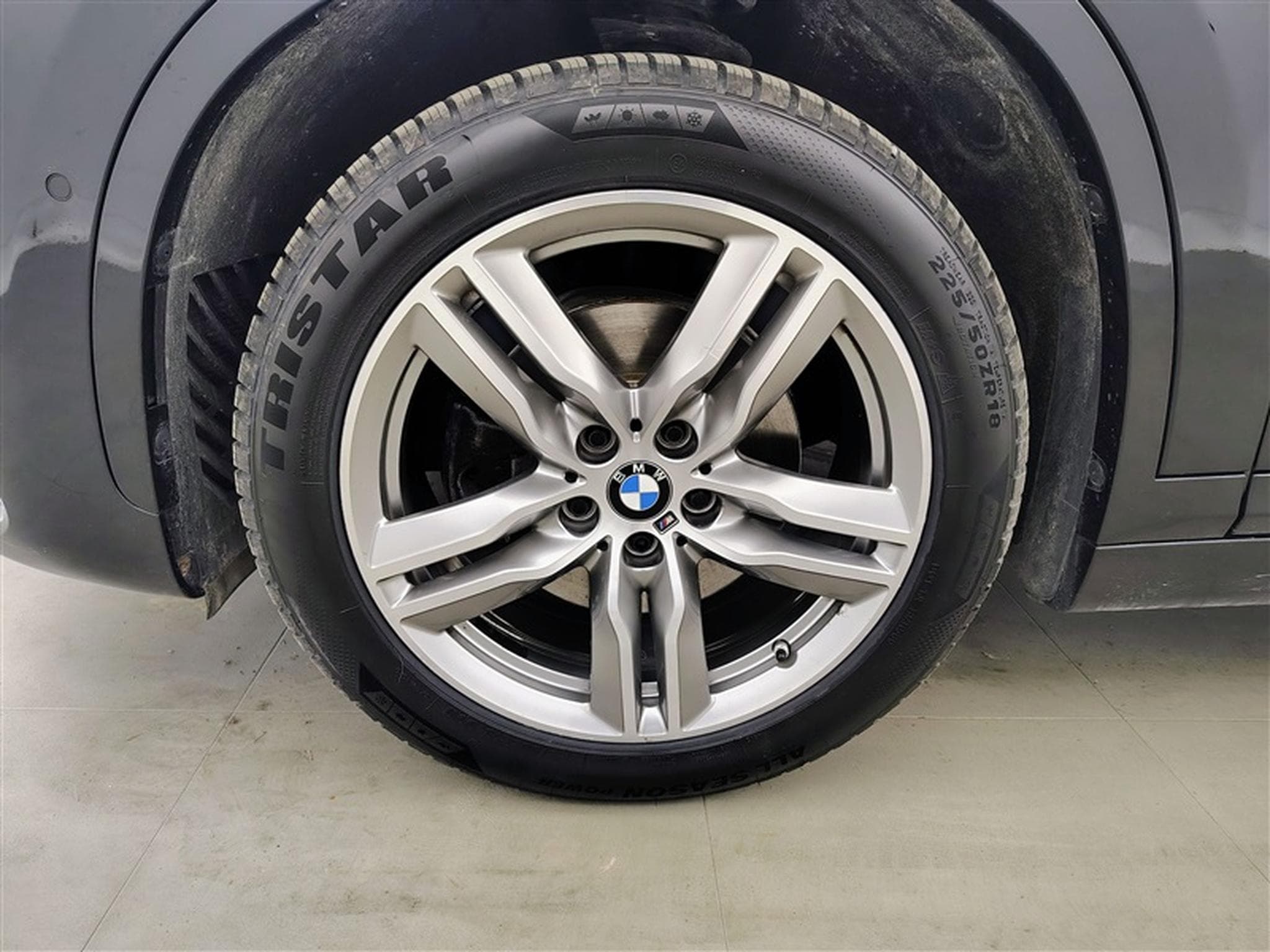 BMW X1 1.5iA sDrive18 Pack M S-CUIR / NAVI / FULL LED (2020) - Photo 6