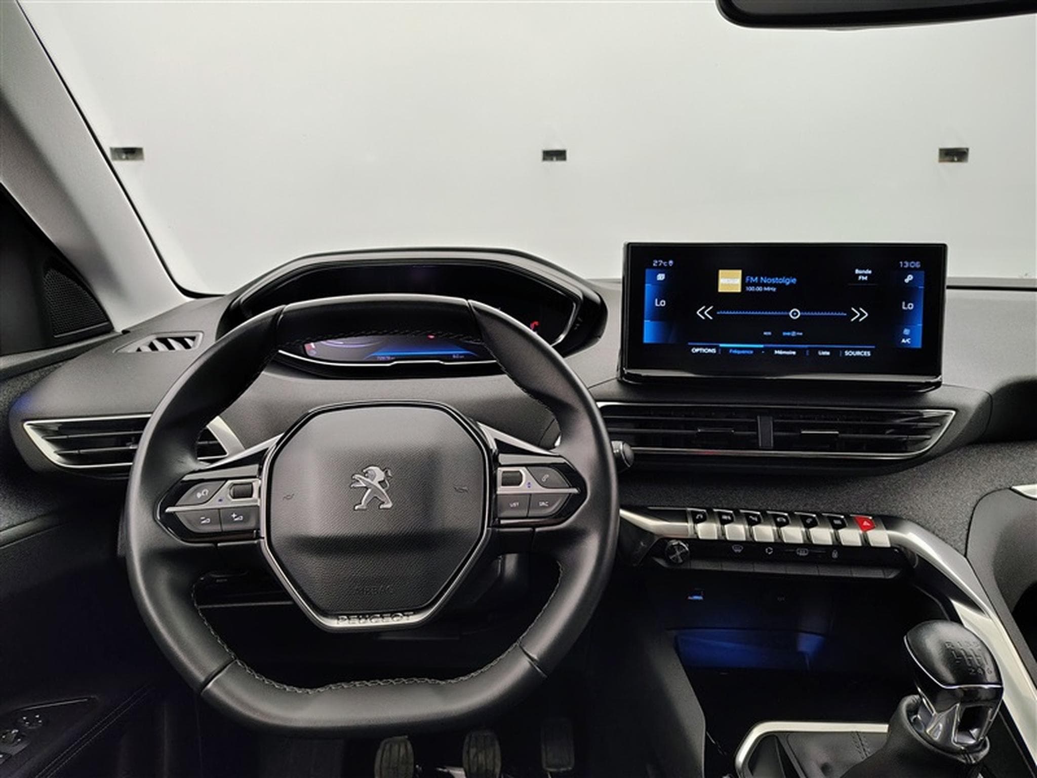 Peugeot 3008 1.2 PureTech Allure Pack S-CUIR/NAVI/LED/JA18/PDC (2022) - Photo 9