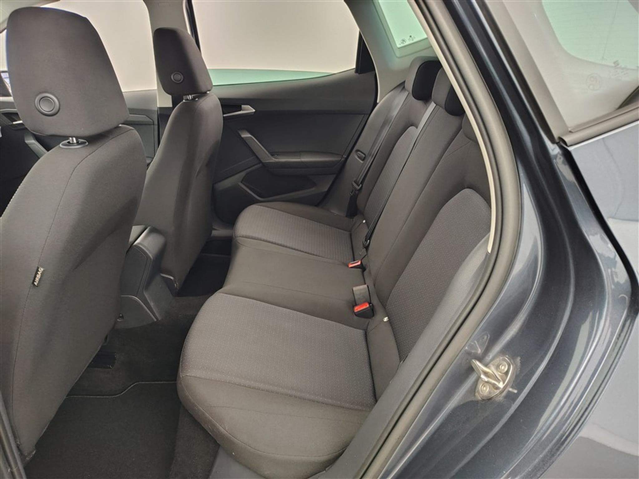 Seat Arona 1.0 TSI 40th Anniversary (2024) - Photo 13
