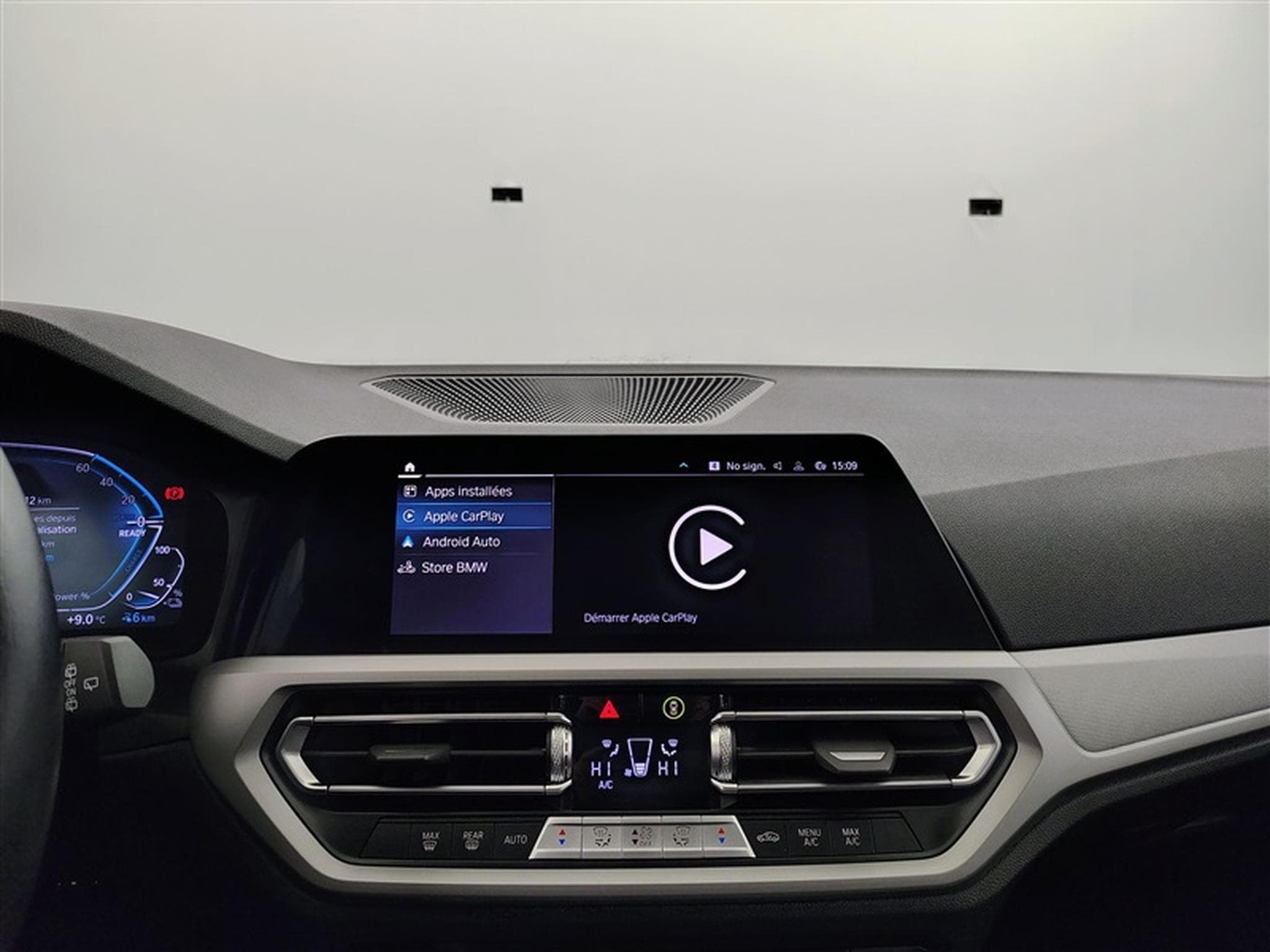 BMW 320 320eA PHEV Business NAVI/FULL LED/JA/PDC (2021) - Photo 23