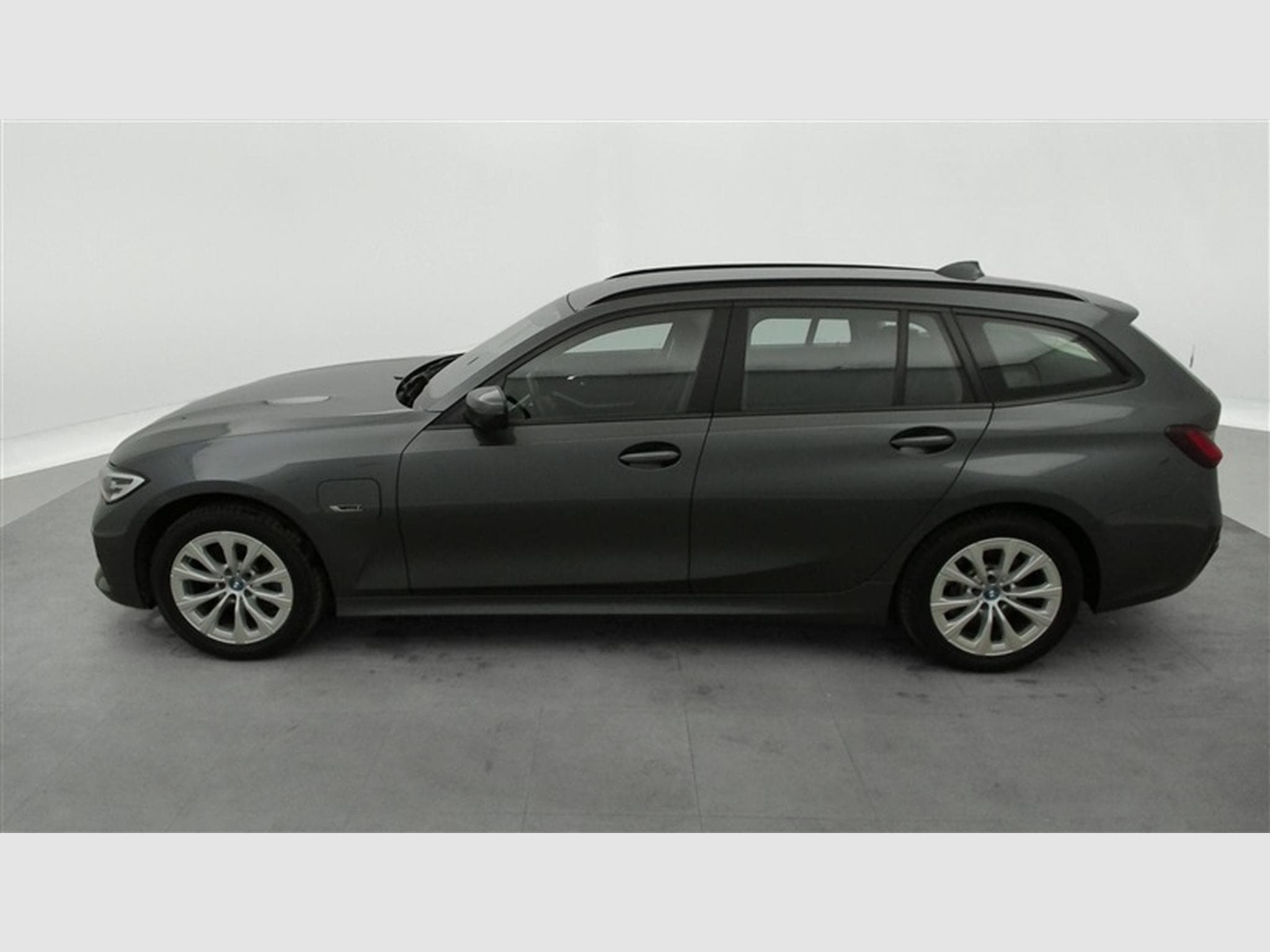 BMW 320 320eA PHEV Business NAVI/FULL LED/JA/PDC (2021) - Photo 3