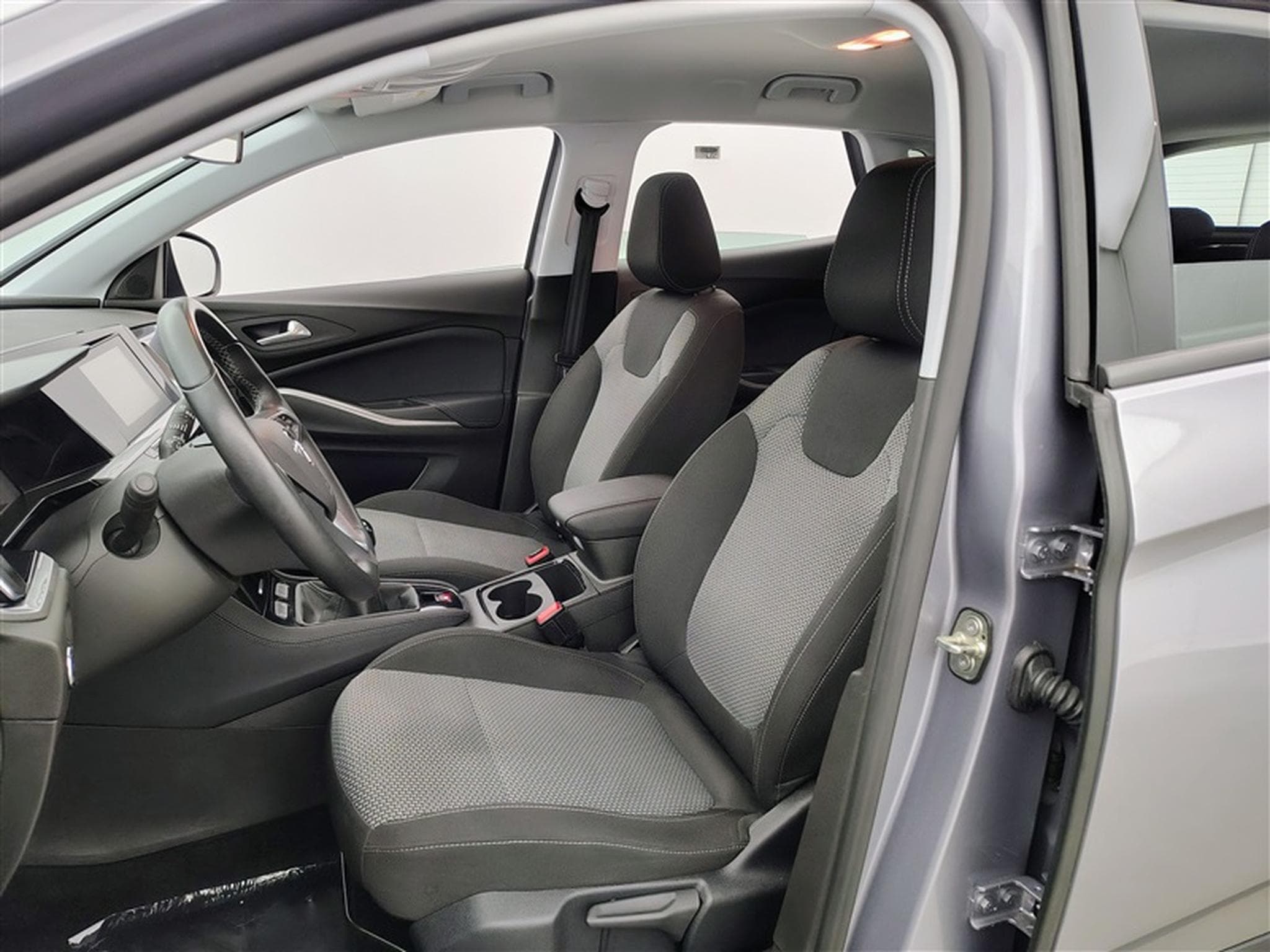 Opel Grandland 1.2 Turbo 130cv Edition AT8 CARPLAY / FULL LED /PDC AV-AR (2023) - Photo 7