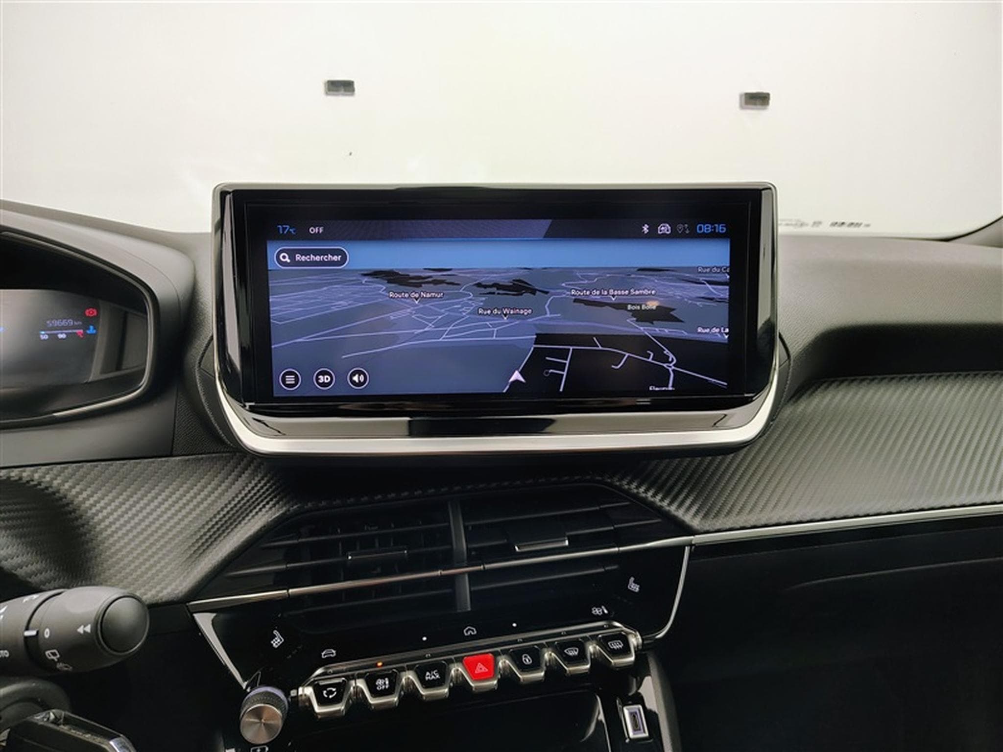 Peugeot 2008 1.2 PureTech Allure NAVI / FULL LED / CARPLAY / S-CUIR (2024) - Photo 10