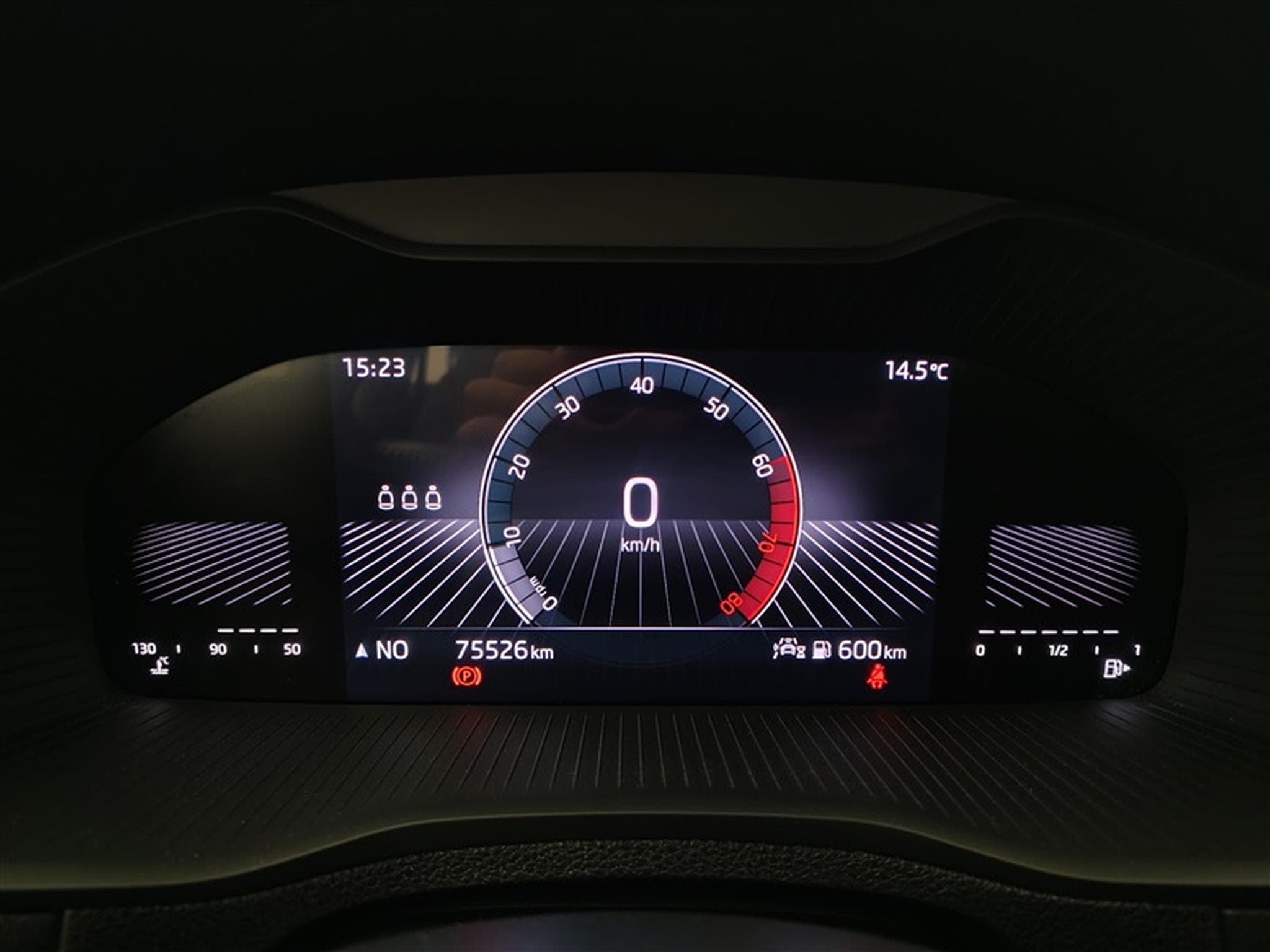 Skoda Karoq 1.0 TSI Clever CARPLAY / FULL LED / CLIM (2023) - Photo 10
