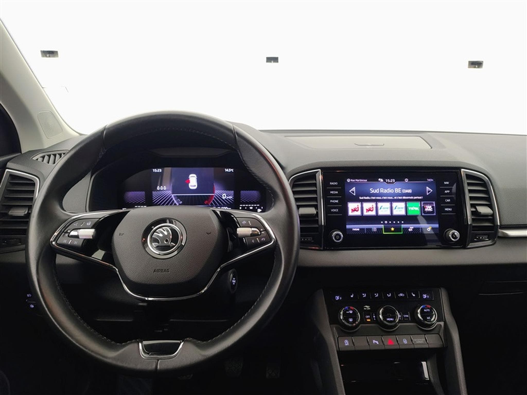 Skoda Karoq 1.0 TSI Clever CARPLAY / FULL LED / CLIM (2023) - Photo 9