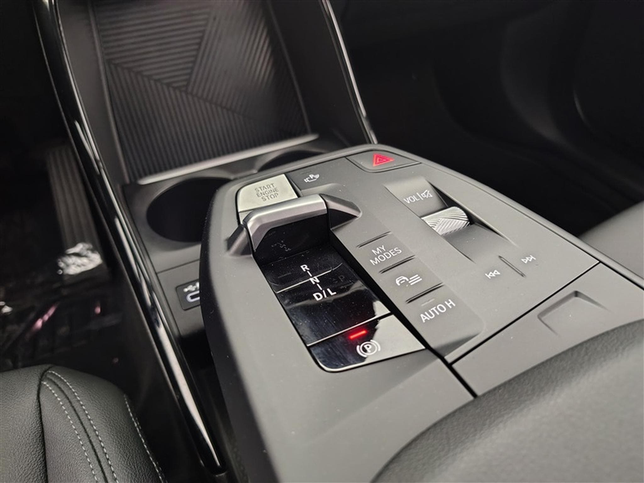 BMW 225 225xeA PHEV  Cuir / Navi / Led / PDCav+ar (2022) - Photo 11
