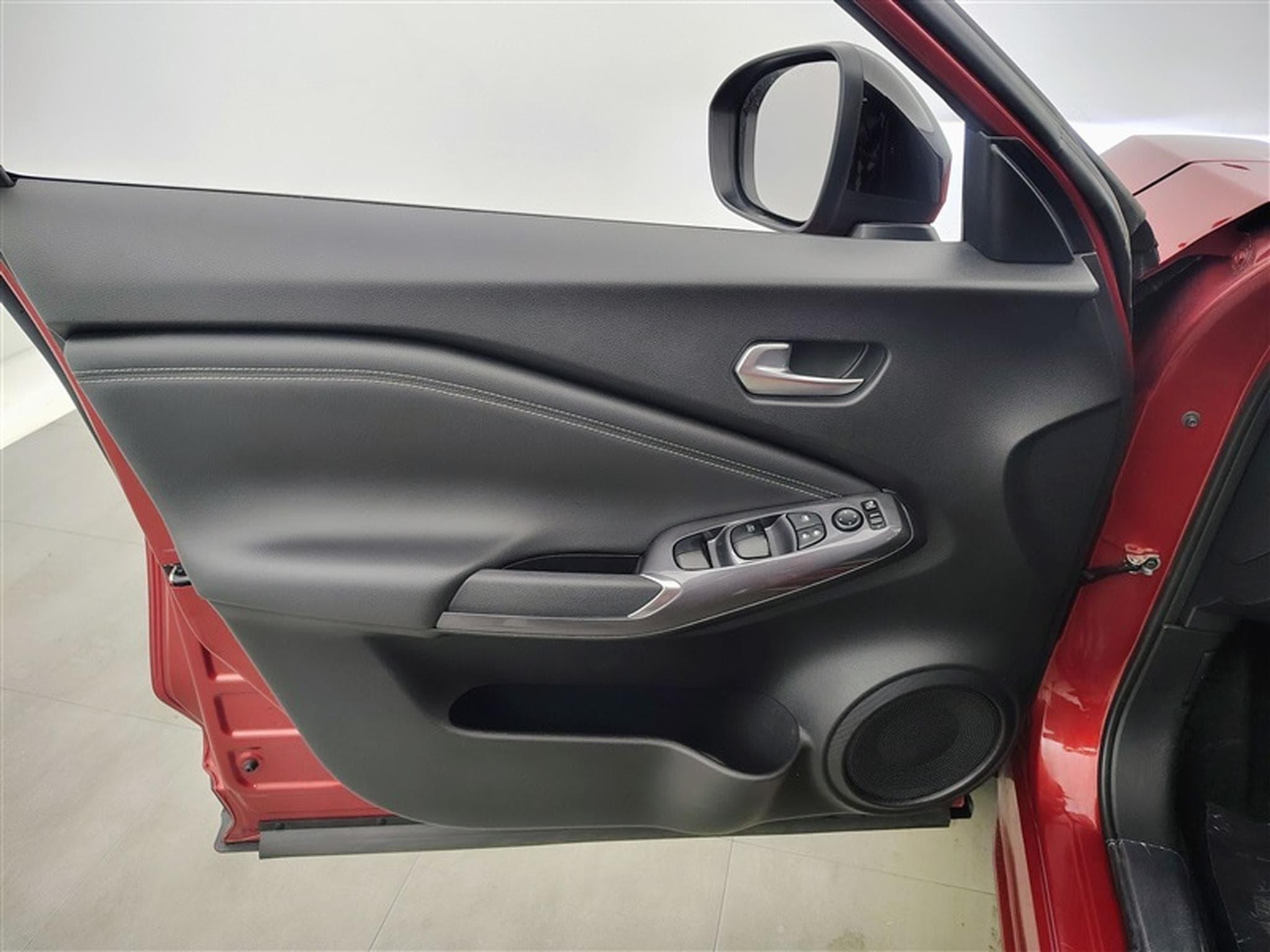 Nissan Juke 1.0 DIG-T 2WD Enigma NAVI / S-CUIR / FULL LED (2023) - Photo 17