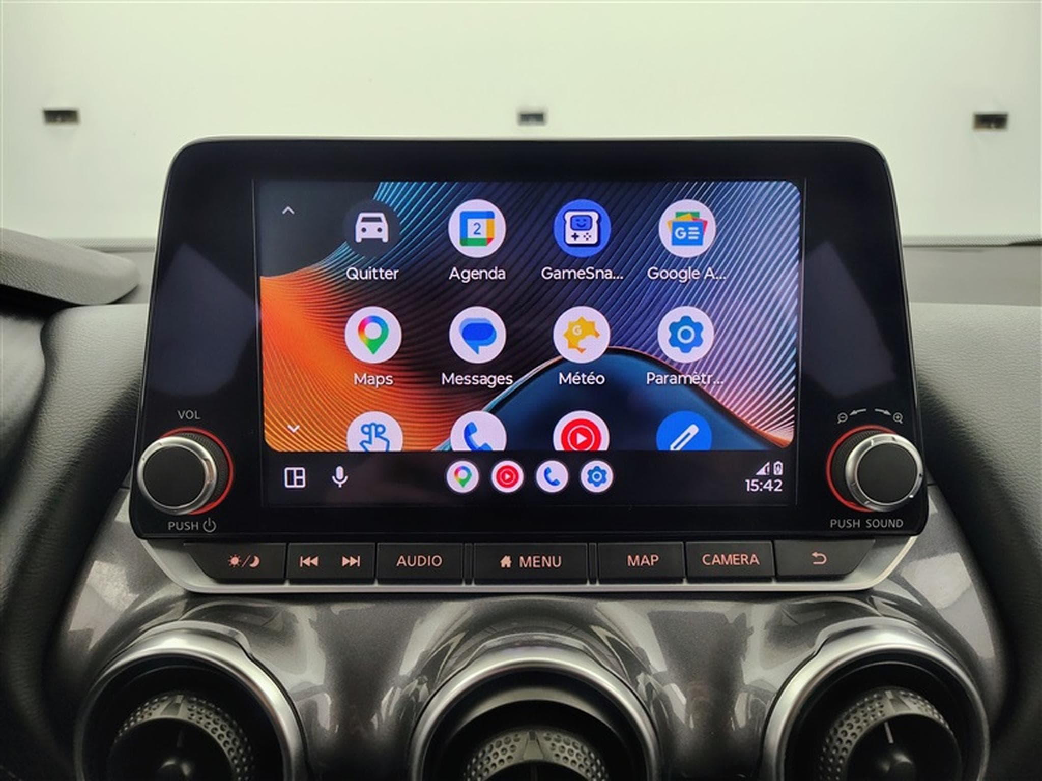 Nissan Juke 1.0 DIG-T 2WD Enigma NAVI / S-CUIR / FULL LED (2023) - Photo 20