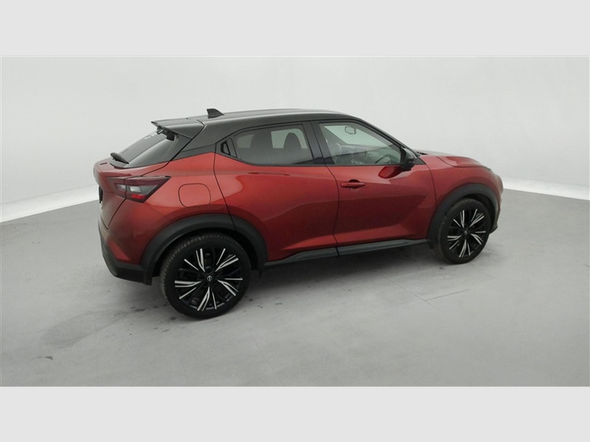 Nissan Juke 1.0 DIG-T 2WD Enigma NAVI / S-CUIR / FULL LED (2023) - Photo 25
