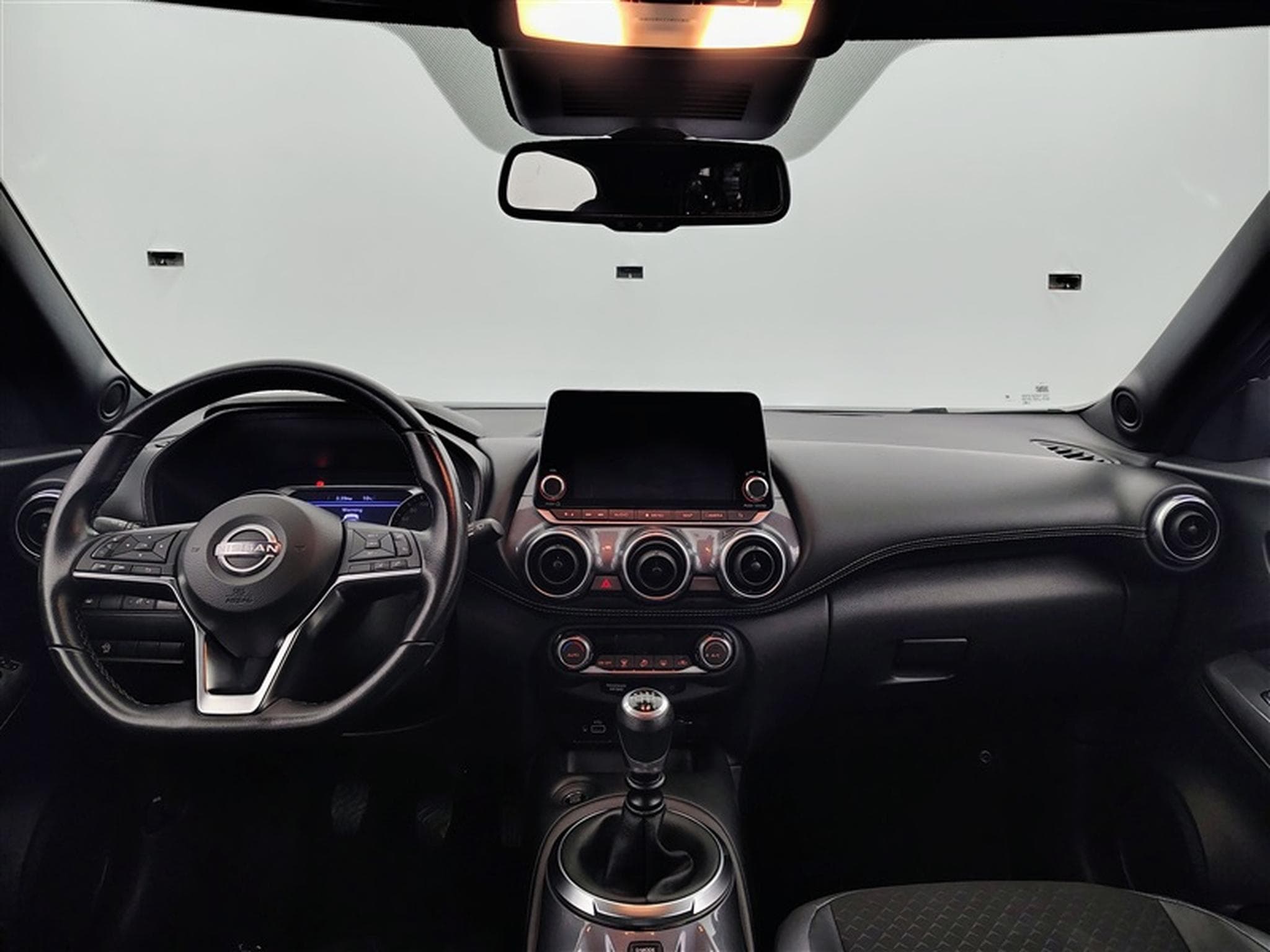 Nissan Juke 1.0 DIG-T 2WD Enigma NAVI / S-CUIR / FULL LED (2023) - Photo 8
