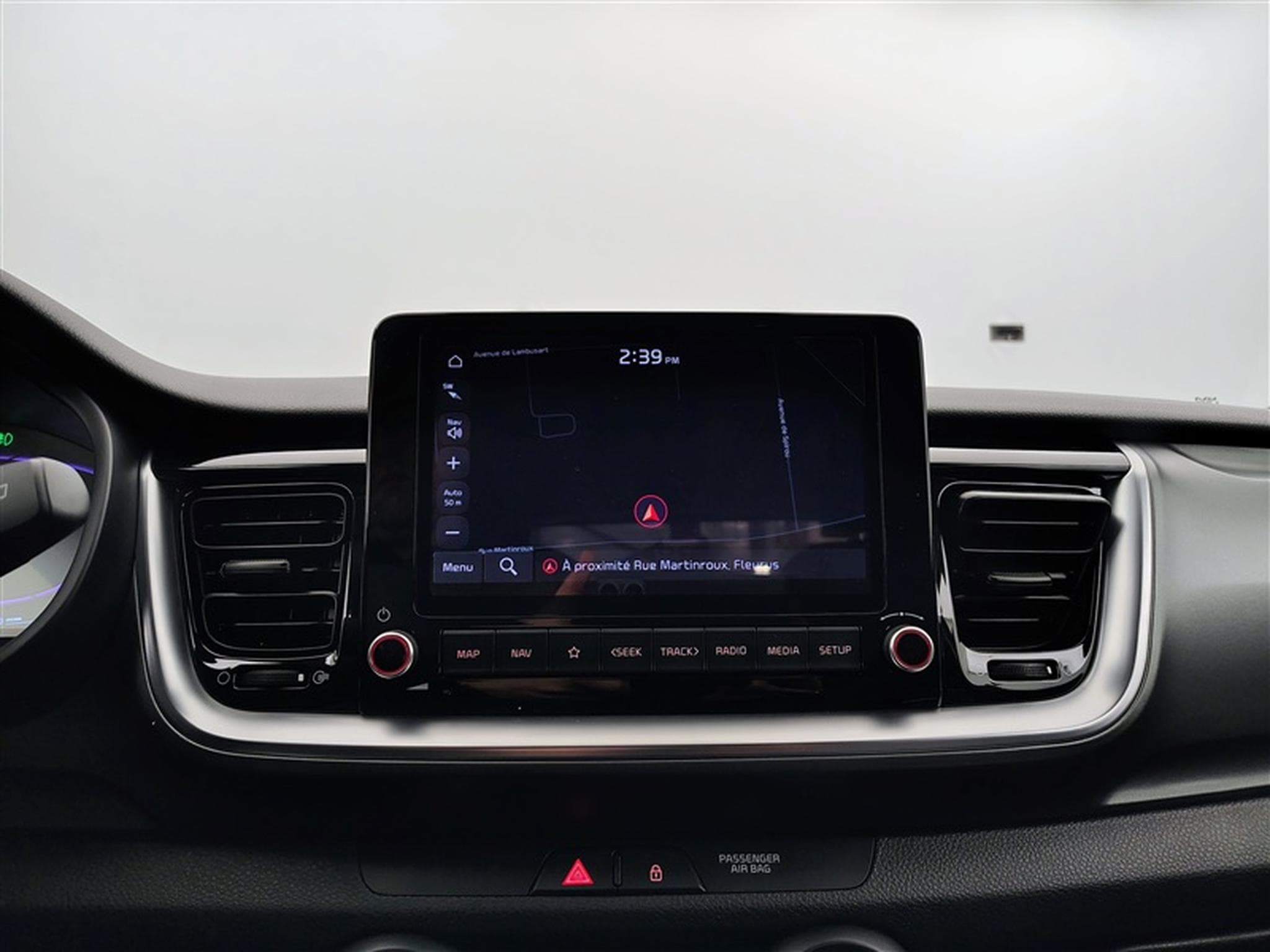 Kia Stonic 1.2 MPI 79cv Silver NAVI / CAMERA / CARPLAY / ALU (2025) - Photo 11