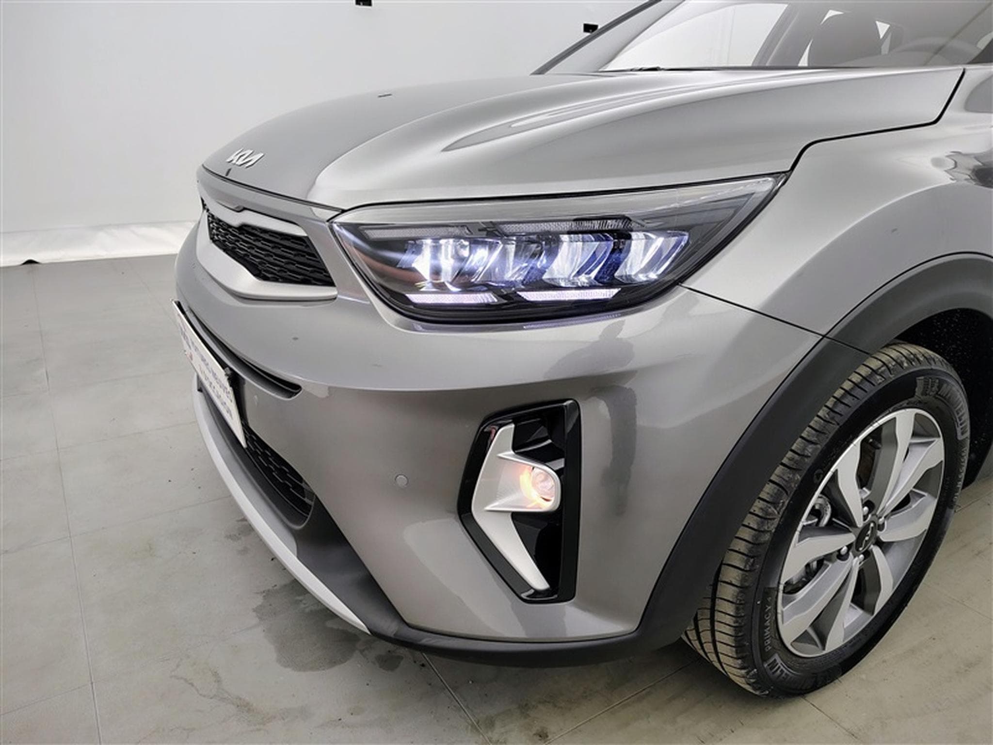 Kia Stonic 1.2 MPI 79cv Silver NAVI / CAMERA / CARPLAY / ALU (2025) - Photo 15