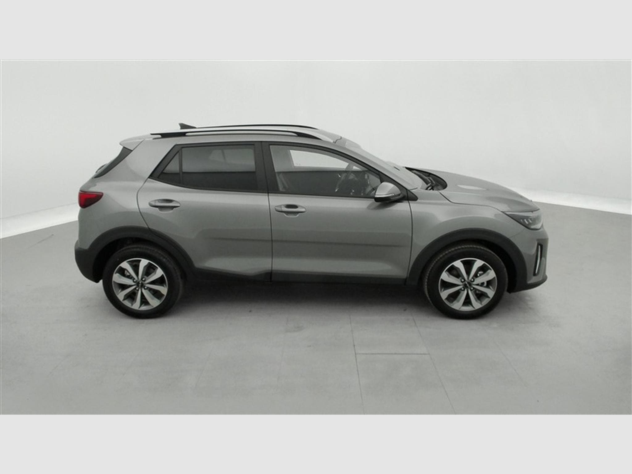 Kia Stonic 1.2 MPI 79cv Silver NAVI / CAMERA / CARPLAY / ALU (2025) - Photo 23
