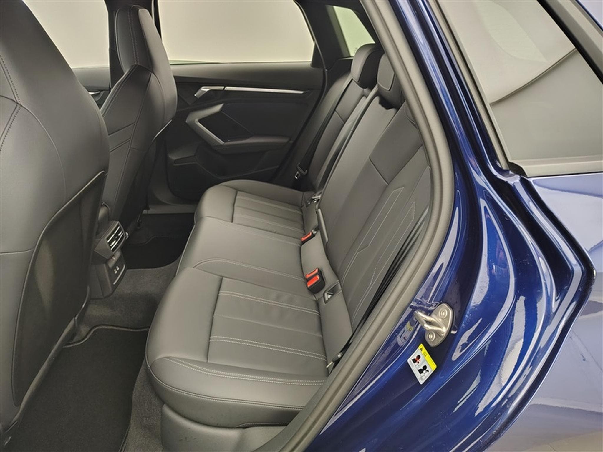 Audi A3 Sportback S line CUIR/CAM/CARPLAY (2026) - Photo 13