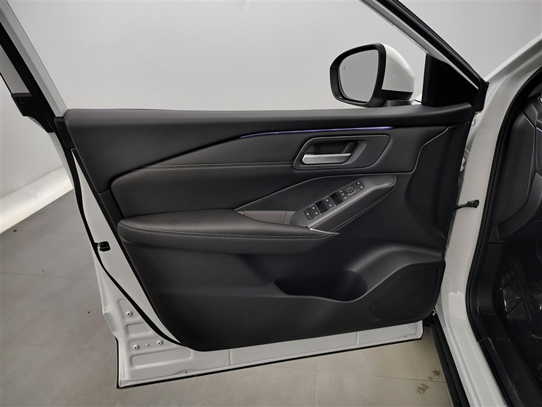 Nissan Qashqai 1.3 DIG-T MHEV X-Tronic N-Connecta CARPLAY / FULL LED / CAM (2026) - Photo 18