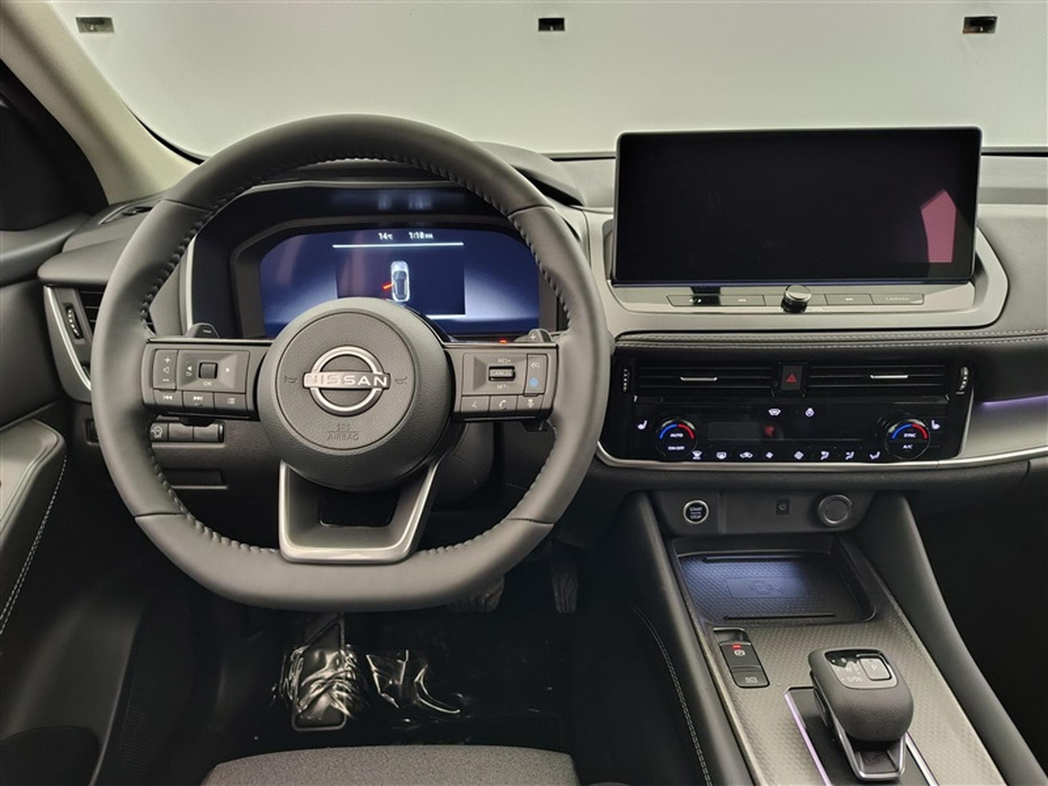 Nissan Qashqai 1.3 DIG-T MHEV X-Tronic N-Connecta CARPLAY / FULL LED / CAM (2026) - Photo 9
