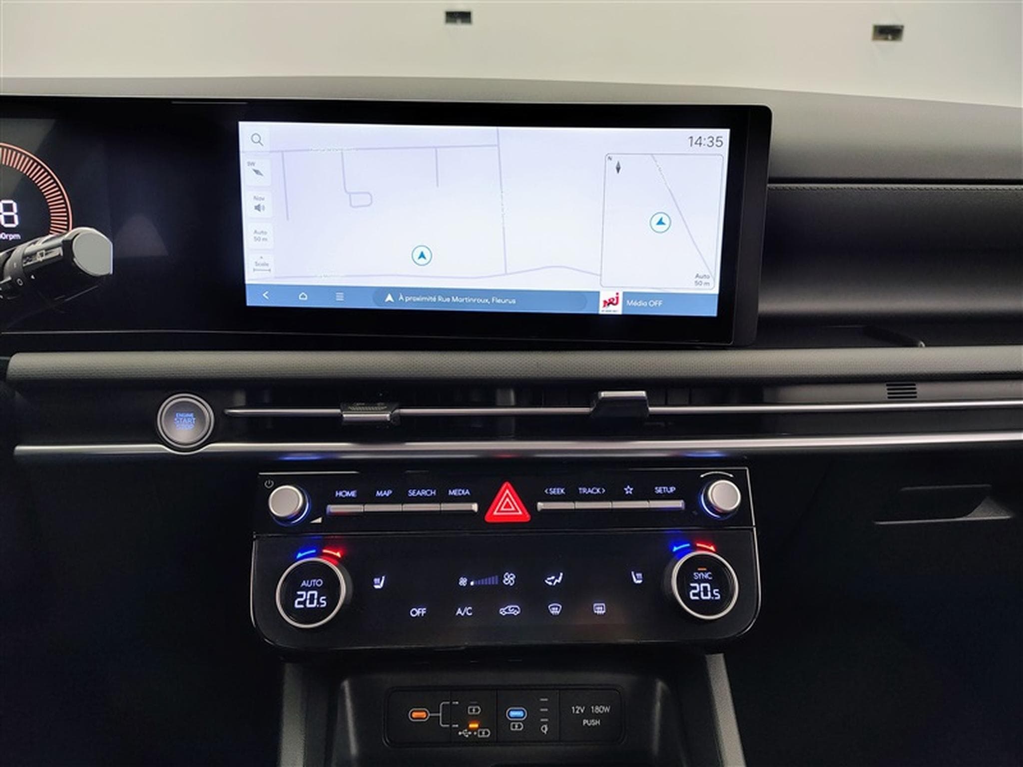 Hyundai Tucson 1.6 T-GDi 150cv DCT Feel CARPLAY / FULL LED / CAMERA (2025) - Photo 11