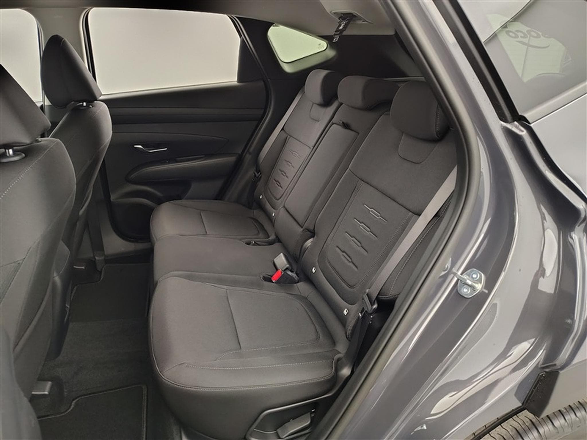 Hyundai Tucson 1.6 T-GDi 150cv DCT Feel CARPLAY / FULL LED / CAMERA (2025) - Photo 14