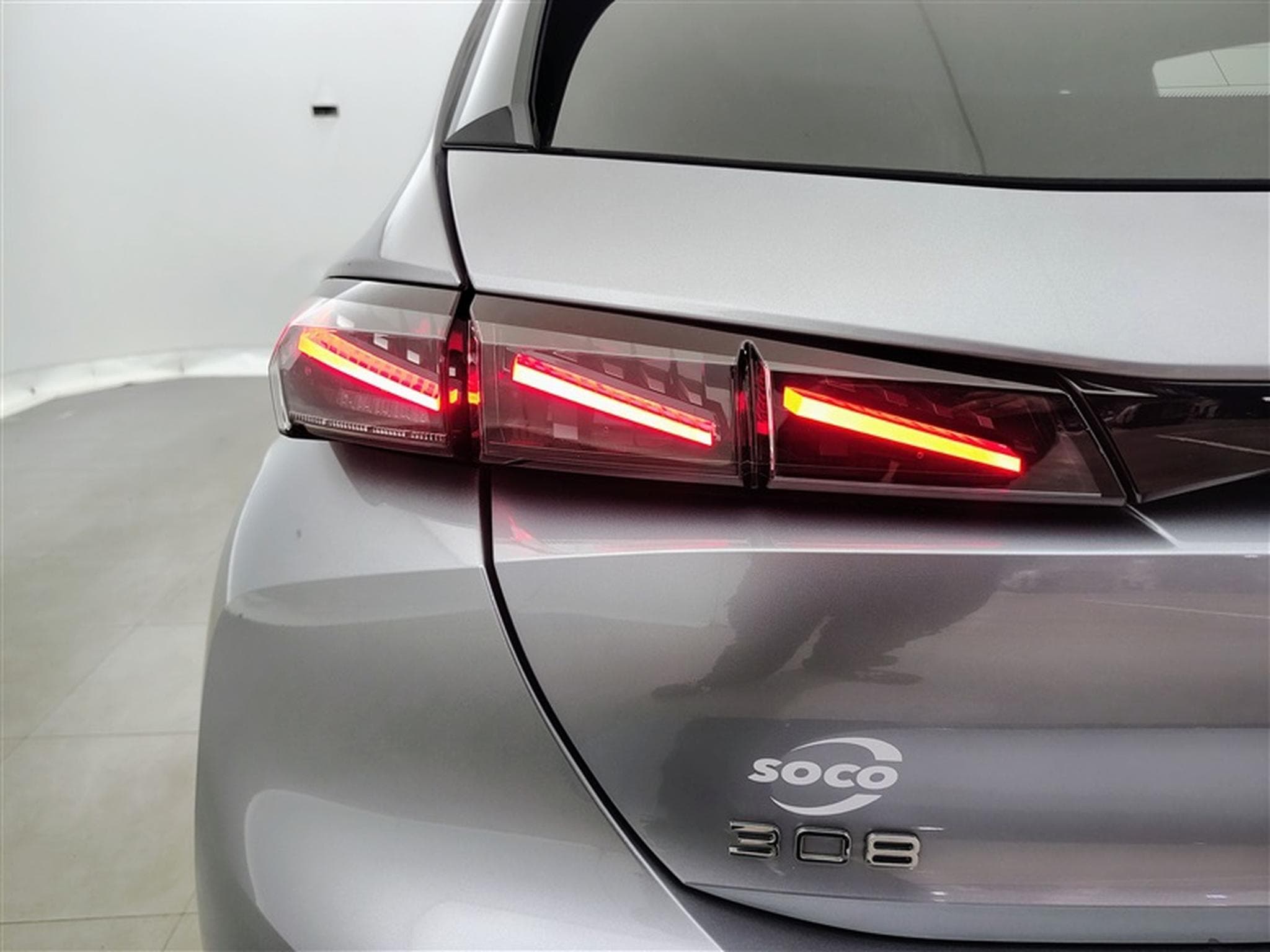 Peugeot 308 1.2 PureTech 130Cv EAT8 GT S-CUIR / NAVI / FULL LED (2024) - Photo 16