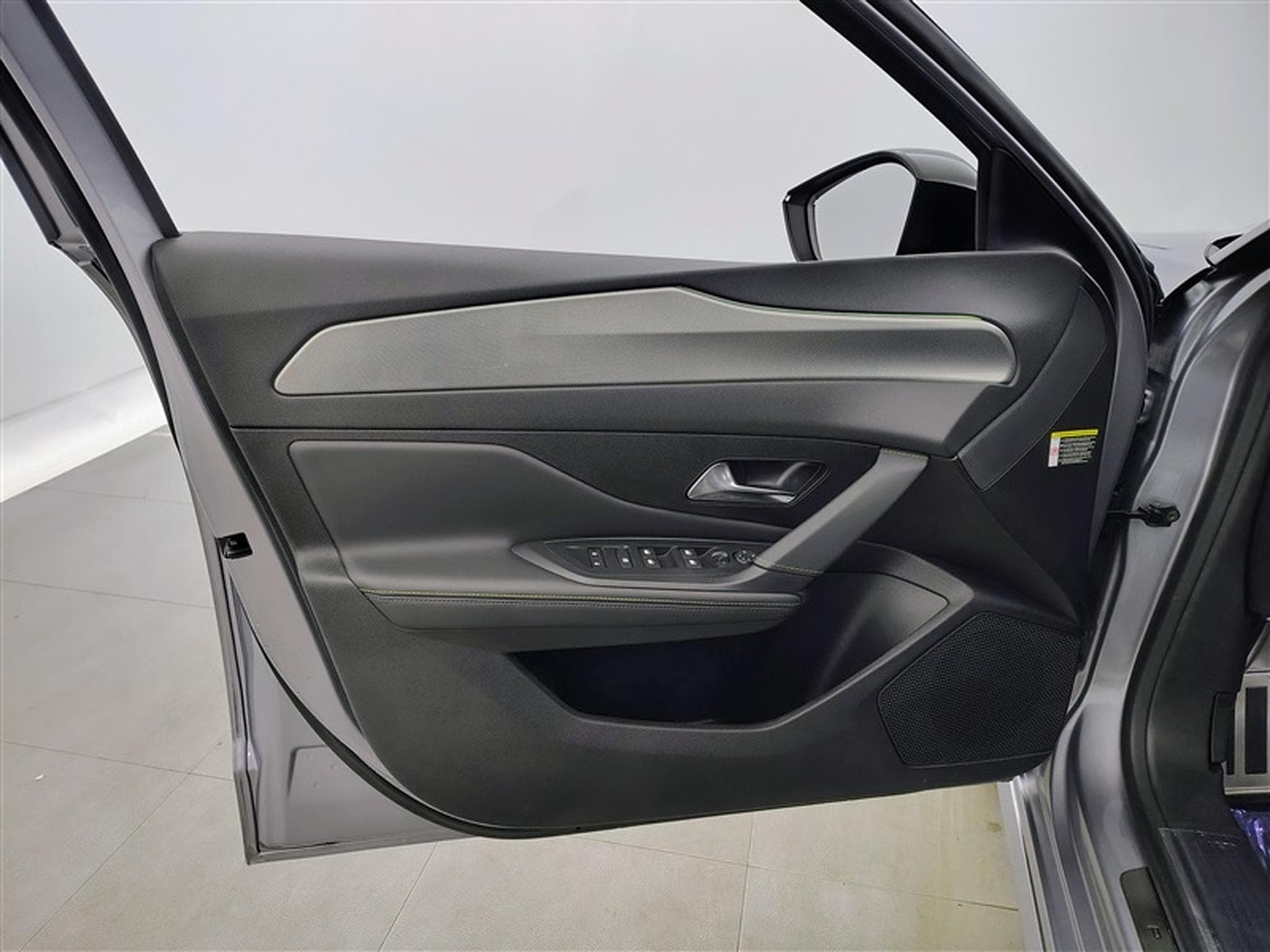 Peugeot 308 1.2 PureTech 130Cv EAT8 GT S-CUIR / NAVI / FULL LED (2024) - Photo 17