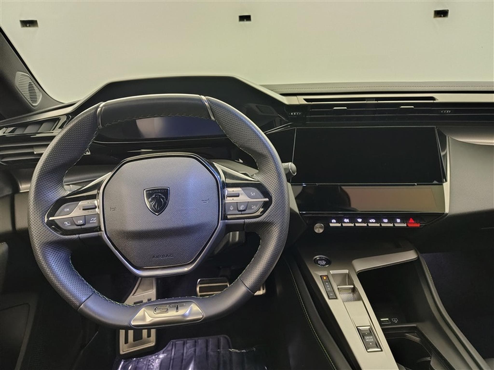 Peugeot 308 1.2 PureTech 130Cv EAT8 GT S-CUIR / NAVI / FULL LED (2024) - Photo 9