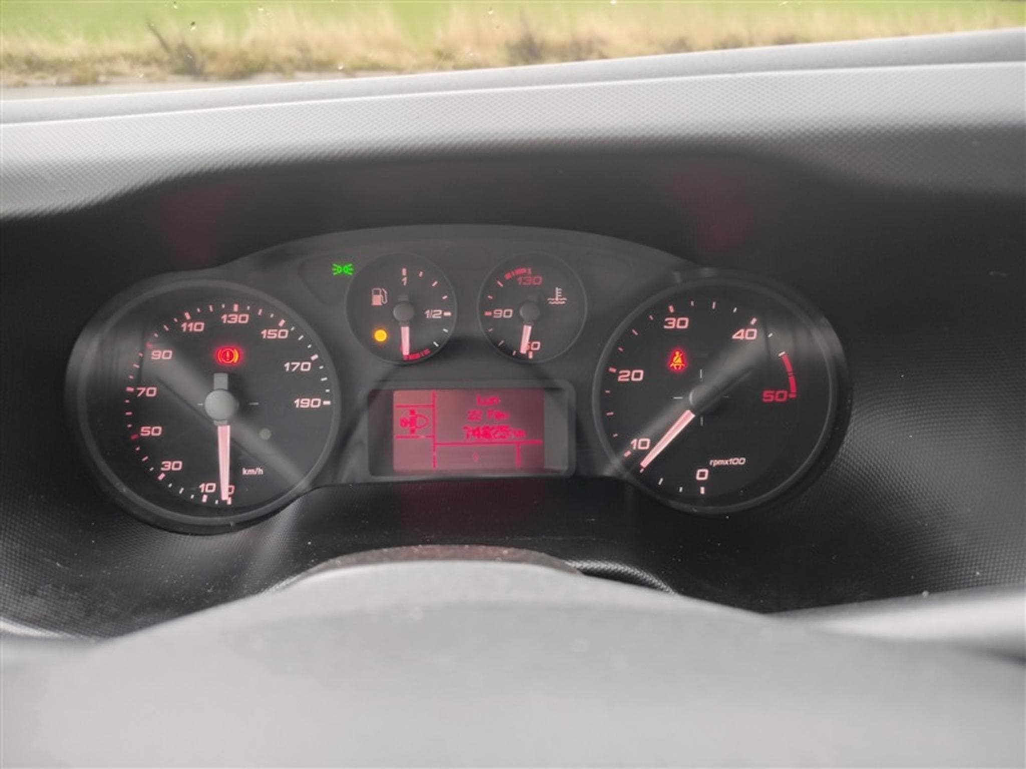 Iveco Daily Daily Plateau DBL Cabine 2.3 CDTI 136 CV (2018) - Photo 10