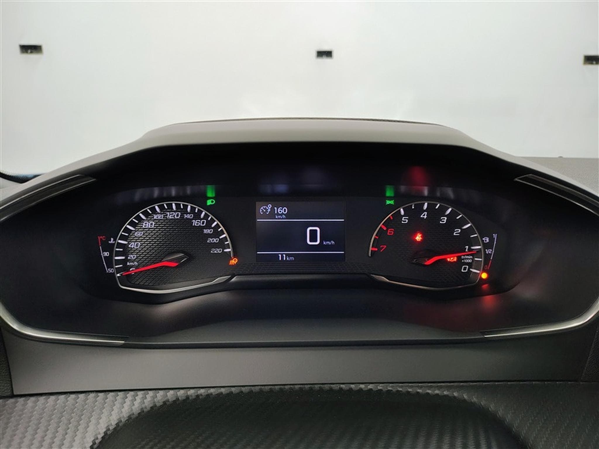 Peugeot 2008 1.2 PureTech 100cv Style CARPLAY / FULL LED / PDC AR (2025) - Photo 10