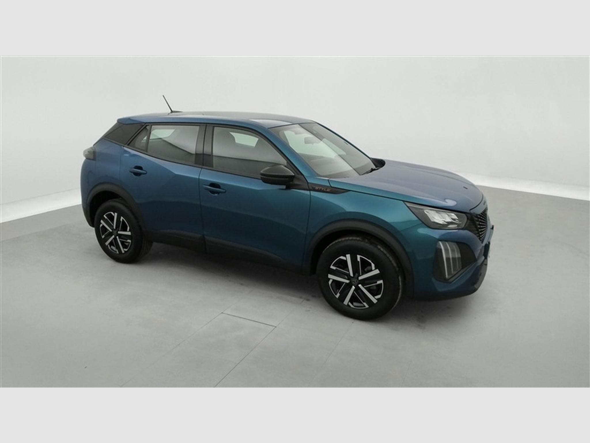 Peugeot 2008 1.2 PureTech 100cv Style CARPLAY / FULL LED / PDC AR (2025) - Photo 23